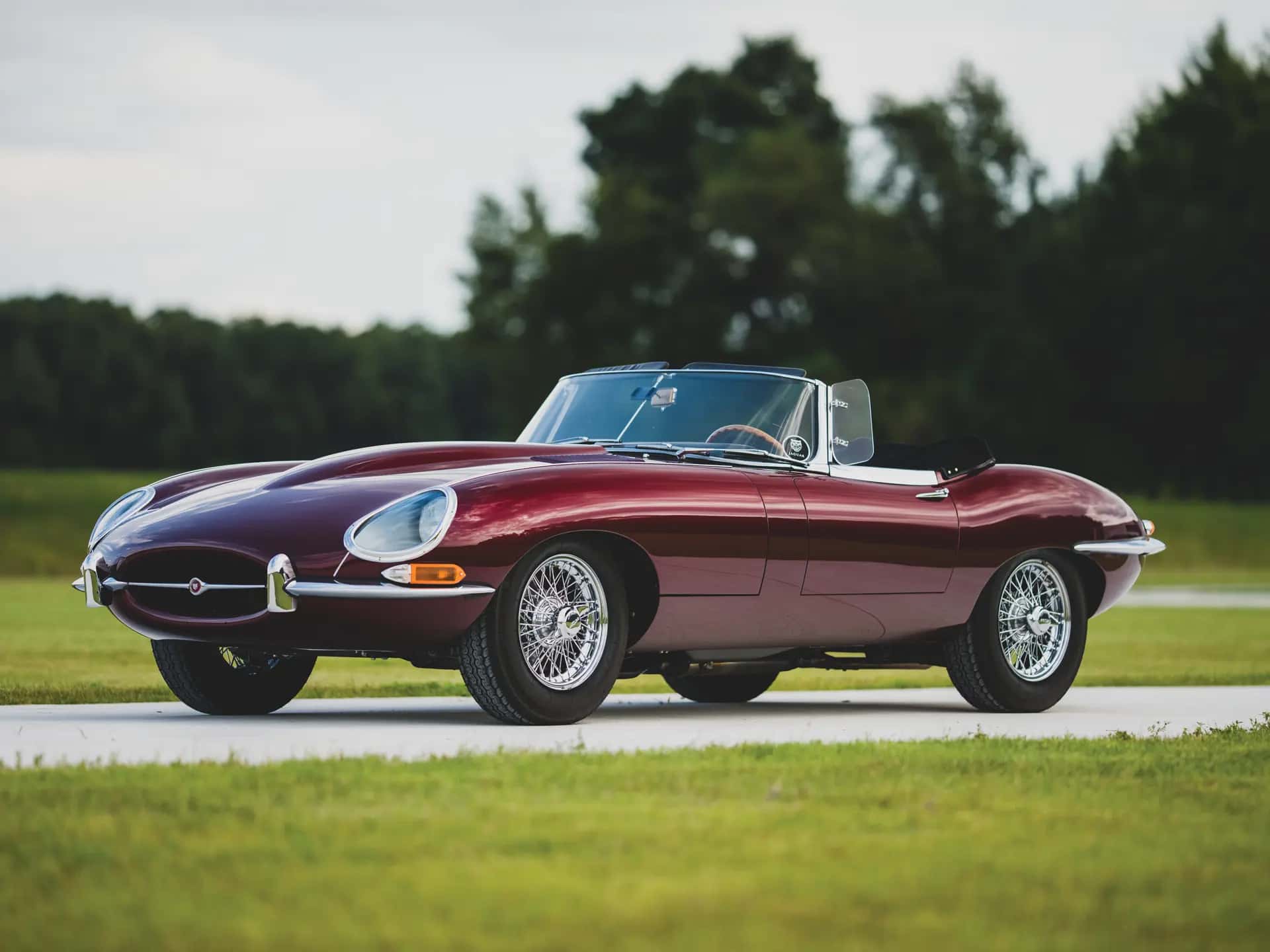 1966 Jaguar E-Type Series 1 4.2-Litre Roadster sold for $212,800