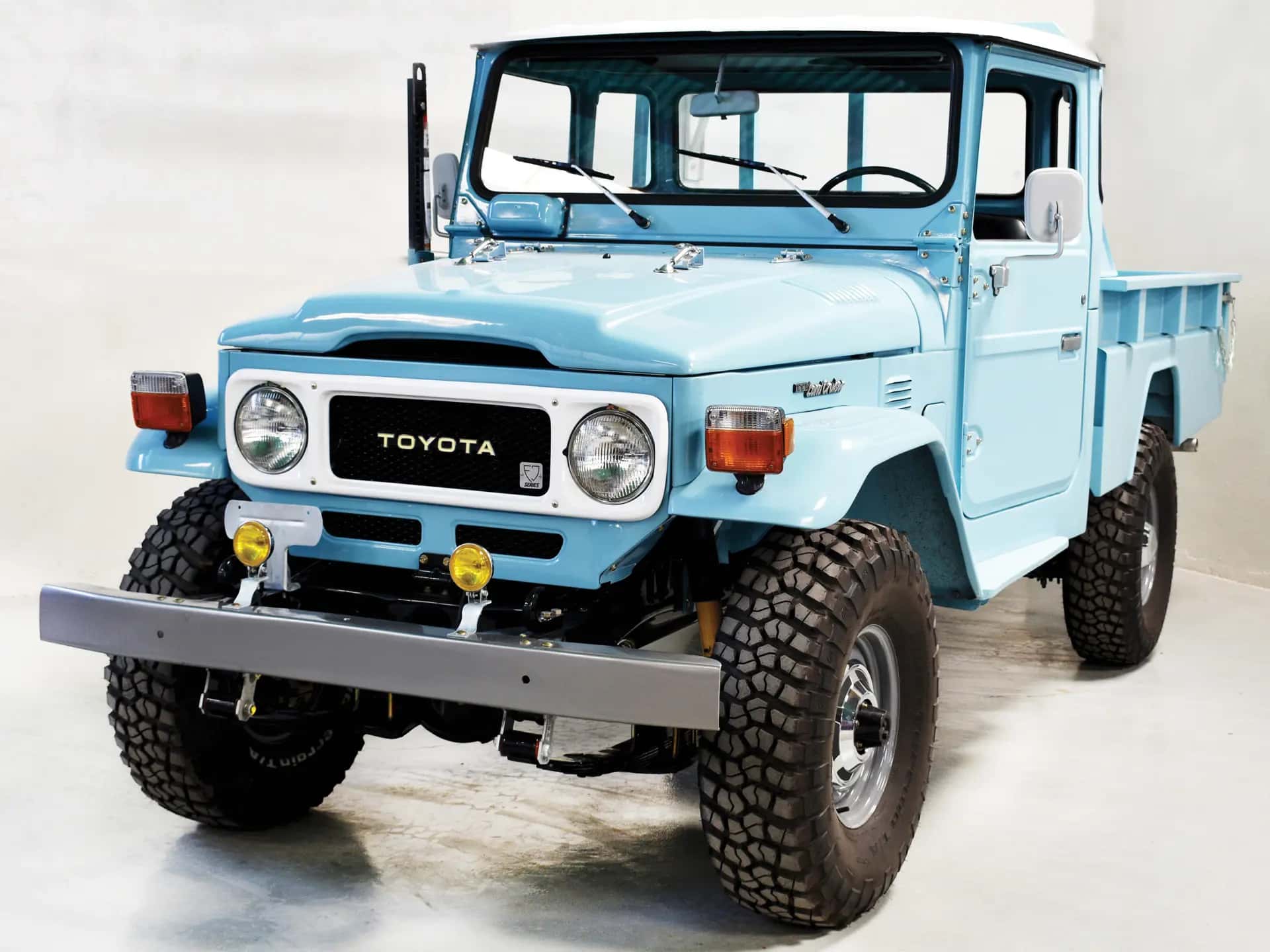 1986 Toyota FJ45 Land Cruiser Pickup sold for $38,500
