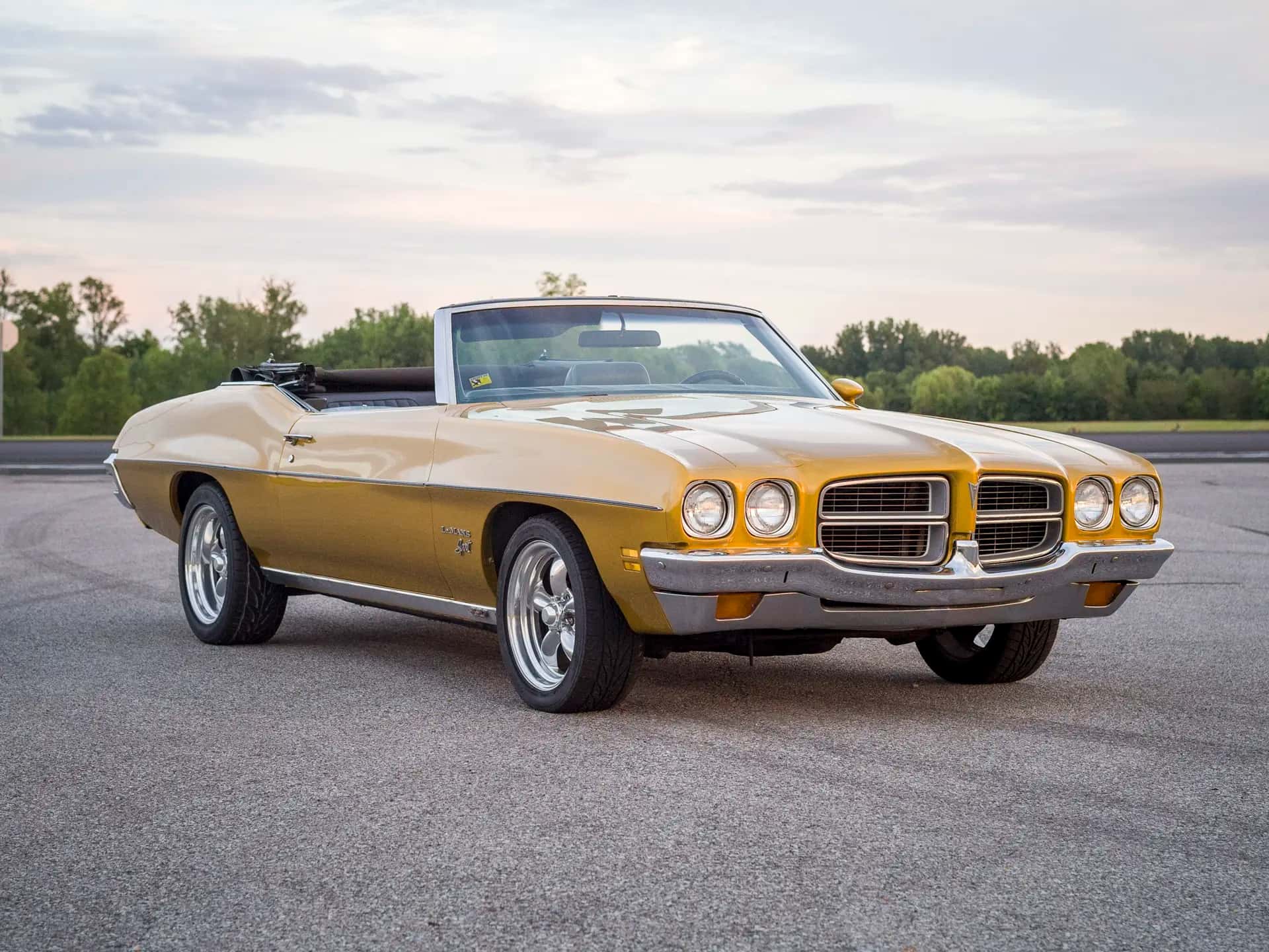 1972 Pontiac LeMans Sport sold for $19,250