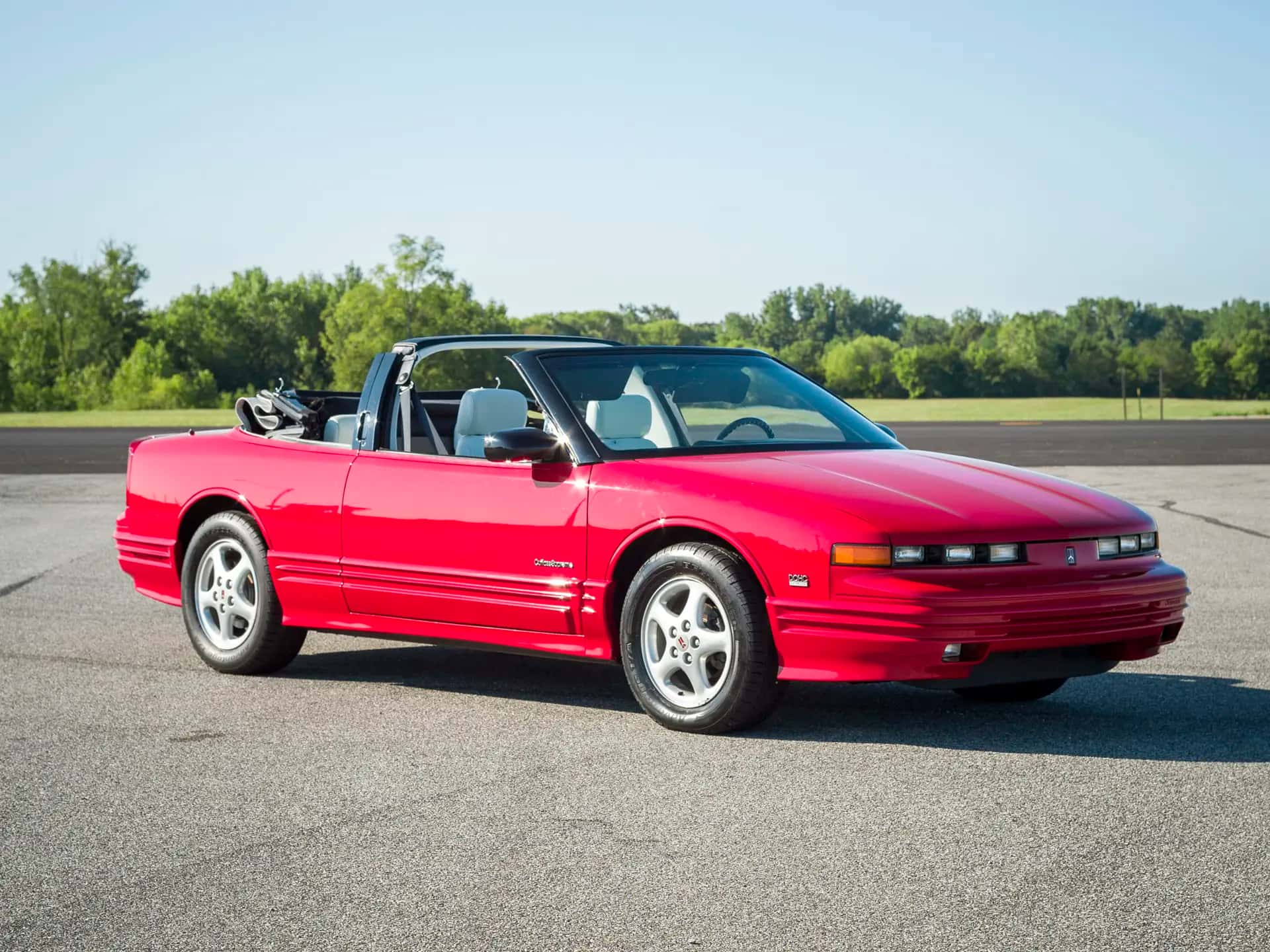 1994 Oldsmobile Cutlass Supreme Convertible sold for $14,850