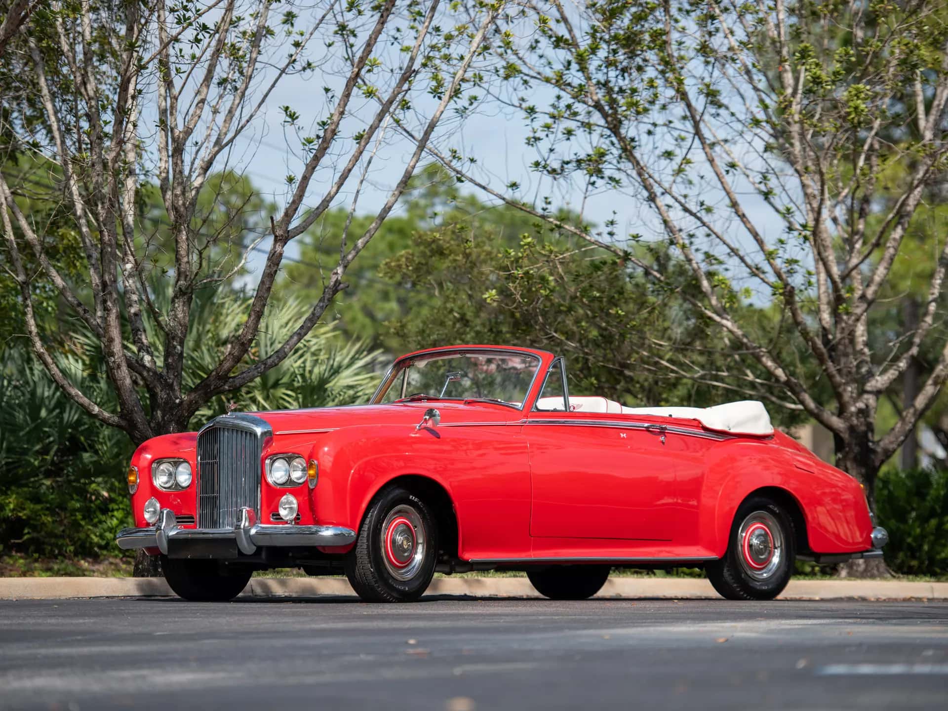 1963 Bentley S3 Drophead Coupe Conversion sold for $77,000