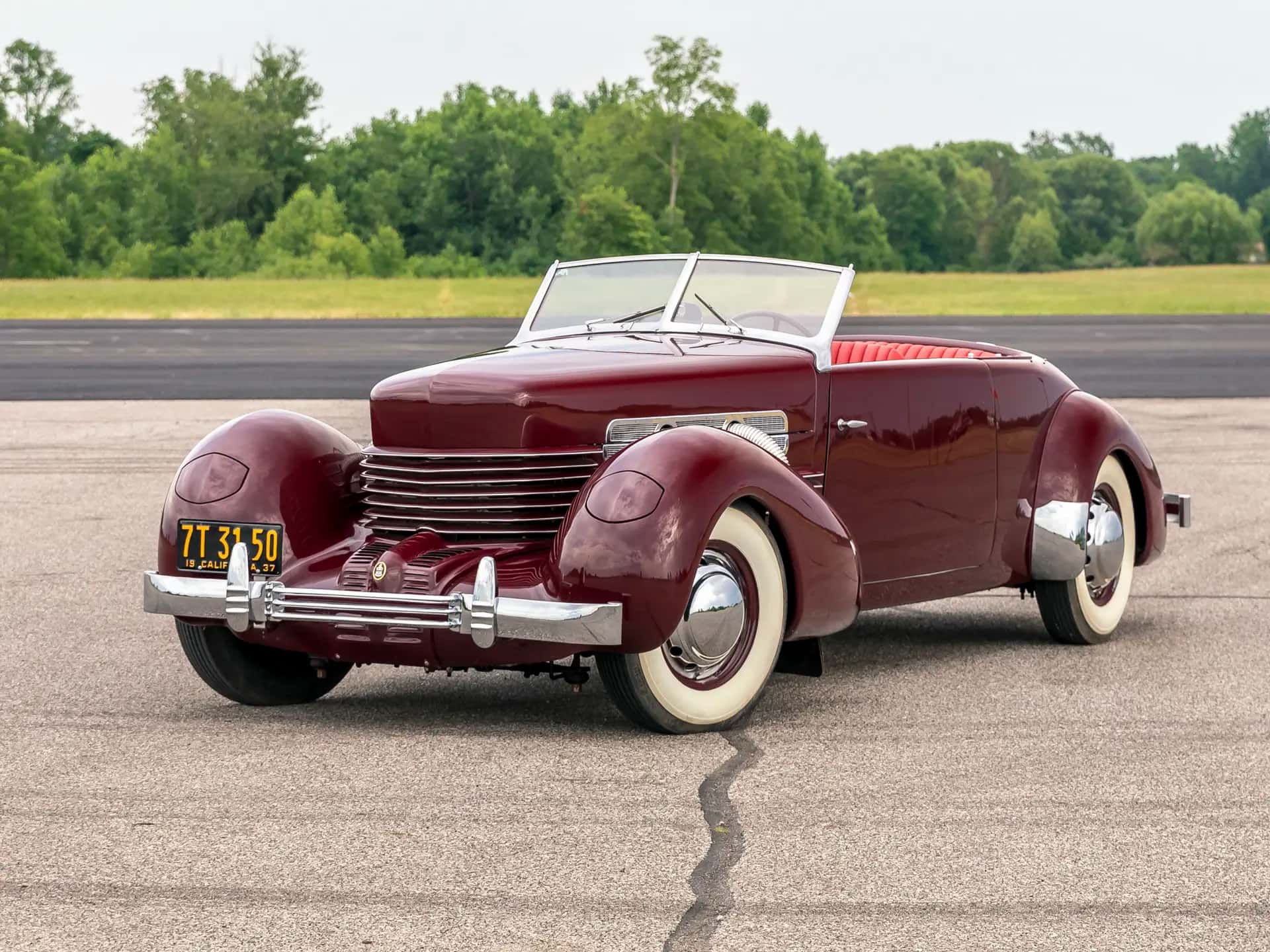 1936 Cord 810 Phaeton sold for $101,200