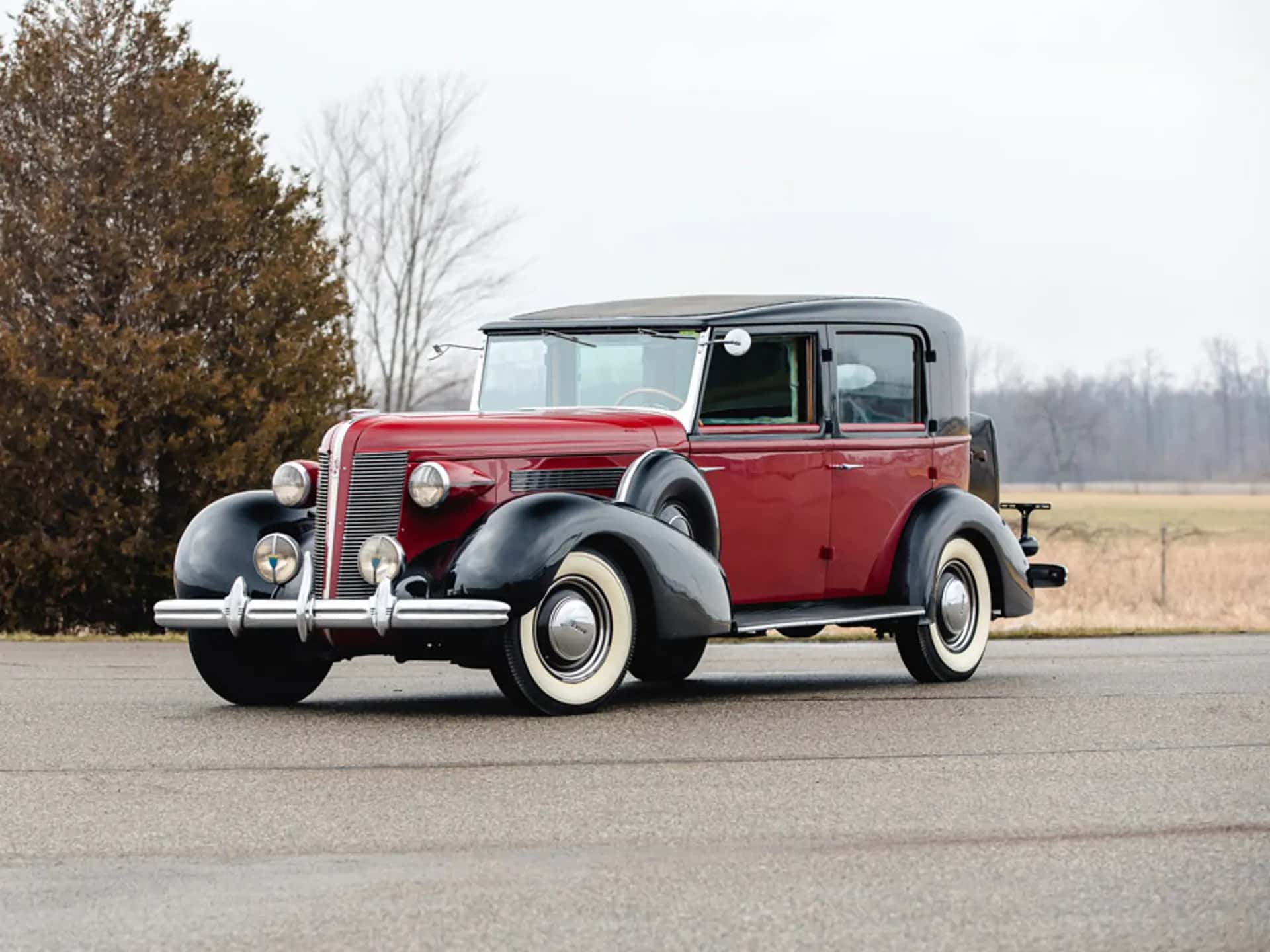 1937 Buick Roadmaster Limousine sold for $38,500