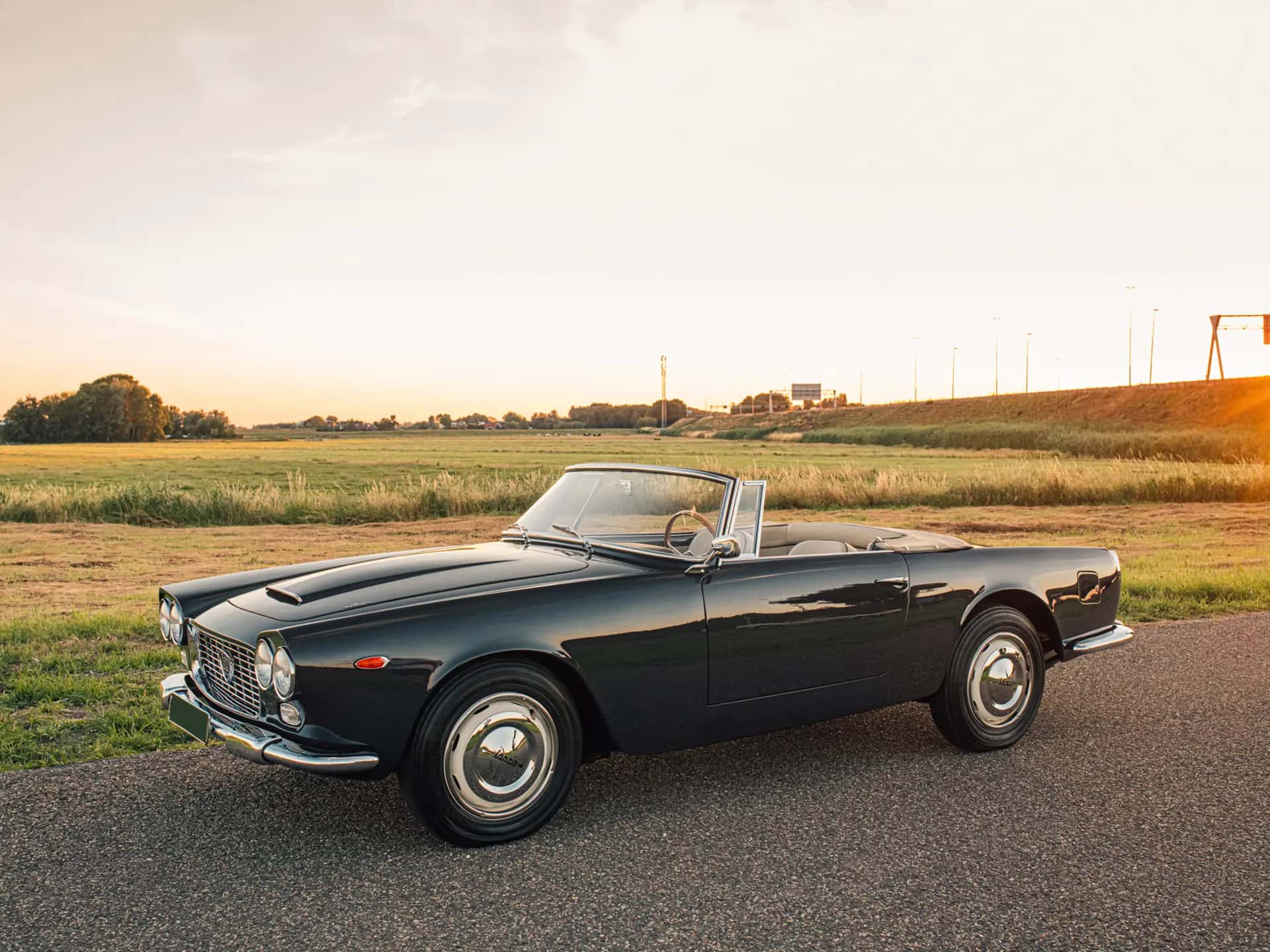 1961 Lancia Flaminia 2500 Convertible sold for €0