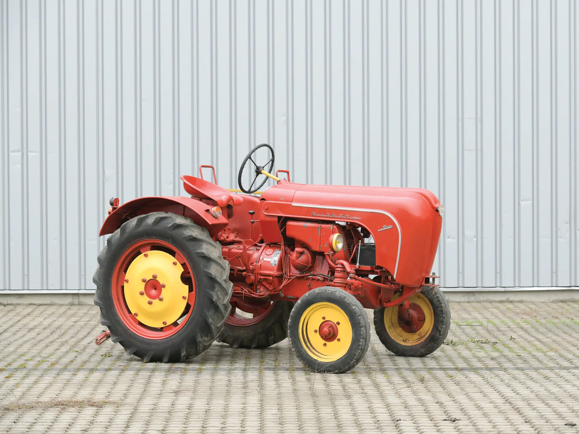 1956 Porsche -Diesel Allgaier AP22 sold for €4,180