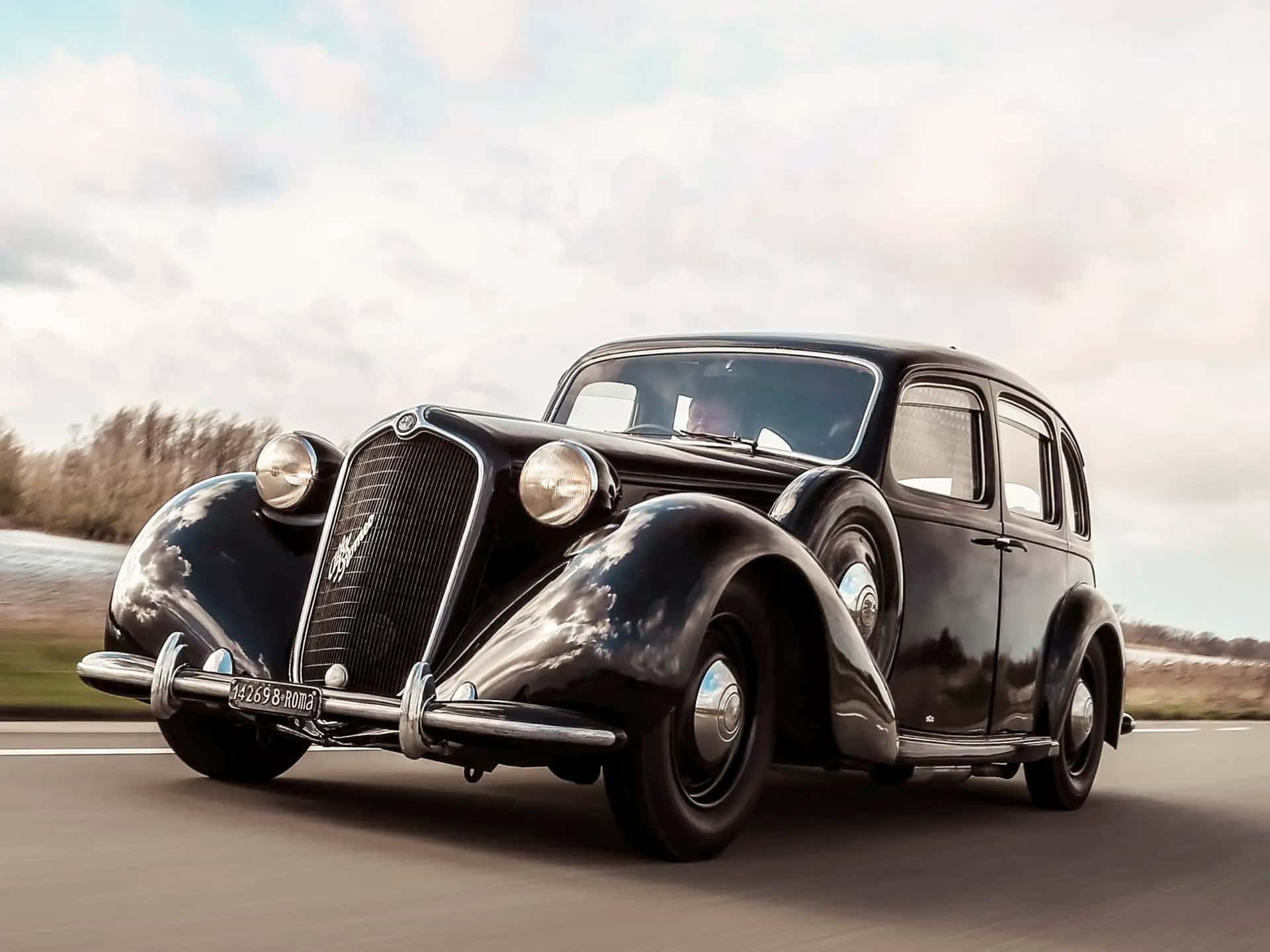 1939 Alfa Romeo 6C 2500 Turismo Ministeriale sold for €105,600