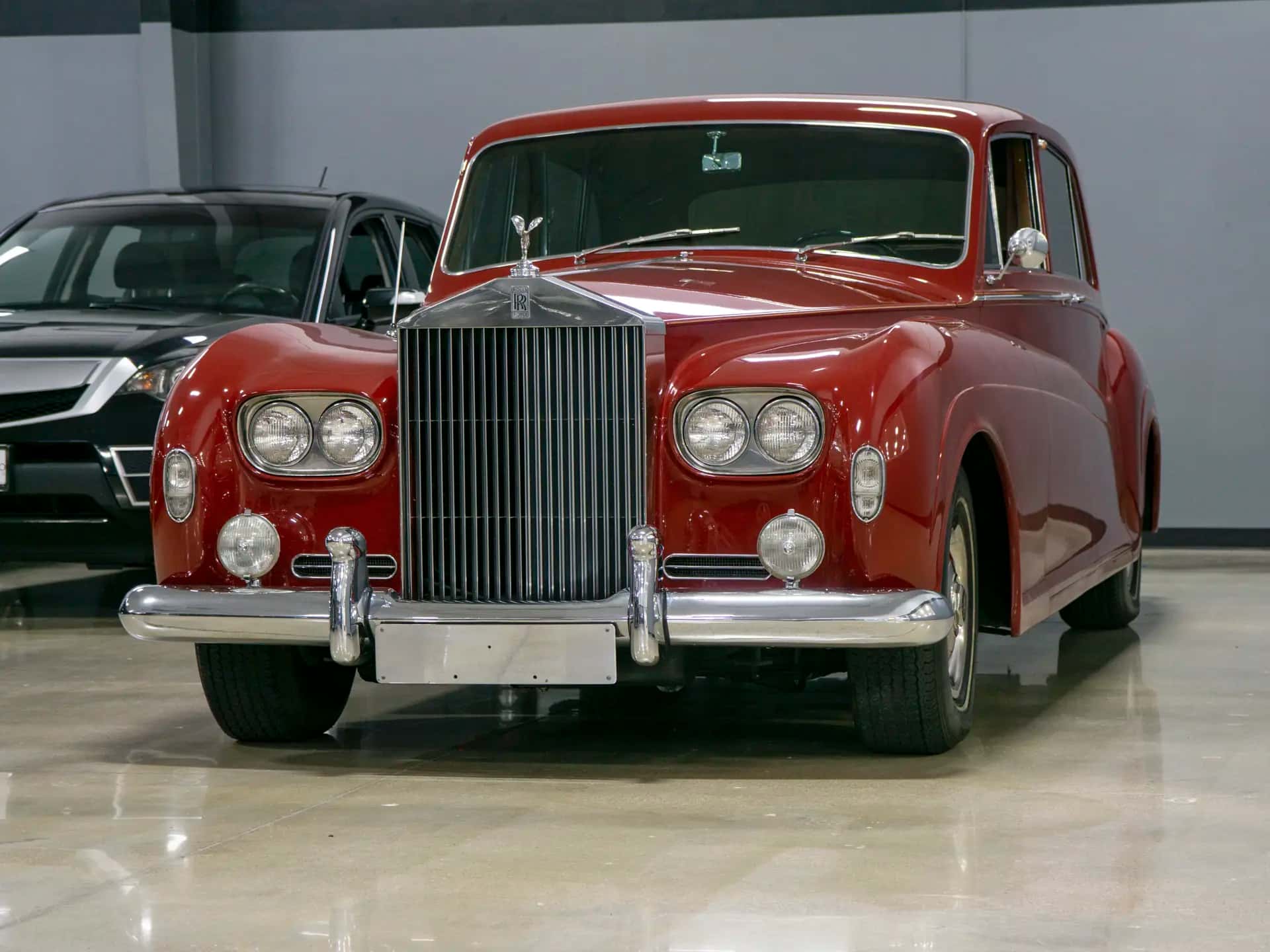 1964 Rolls-Royce Phantom V Touring Limousine sold for $77,000