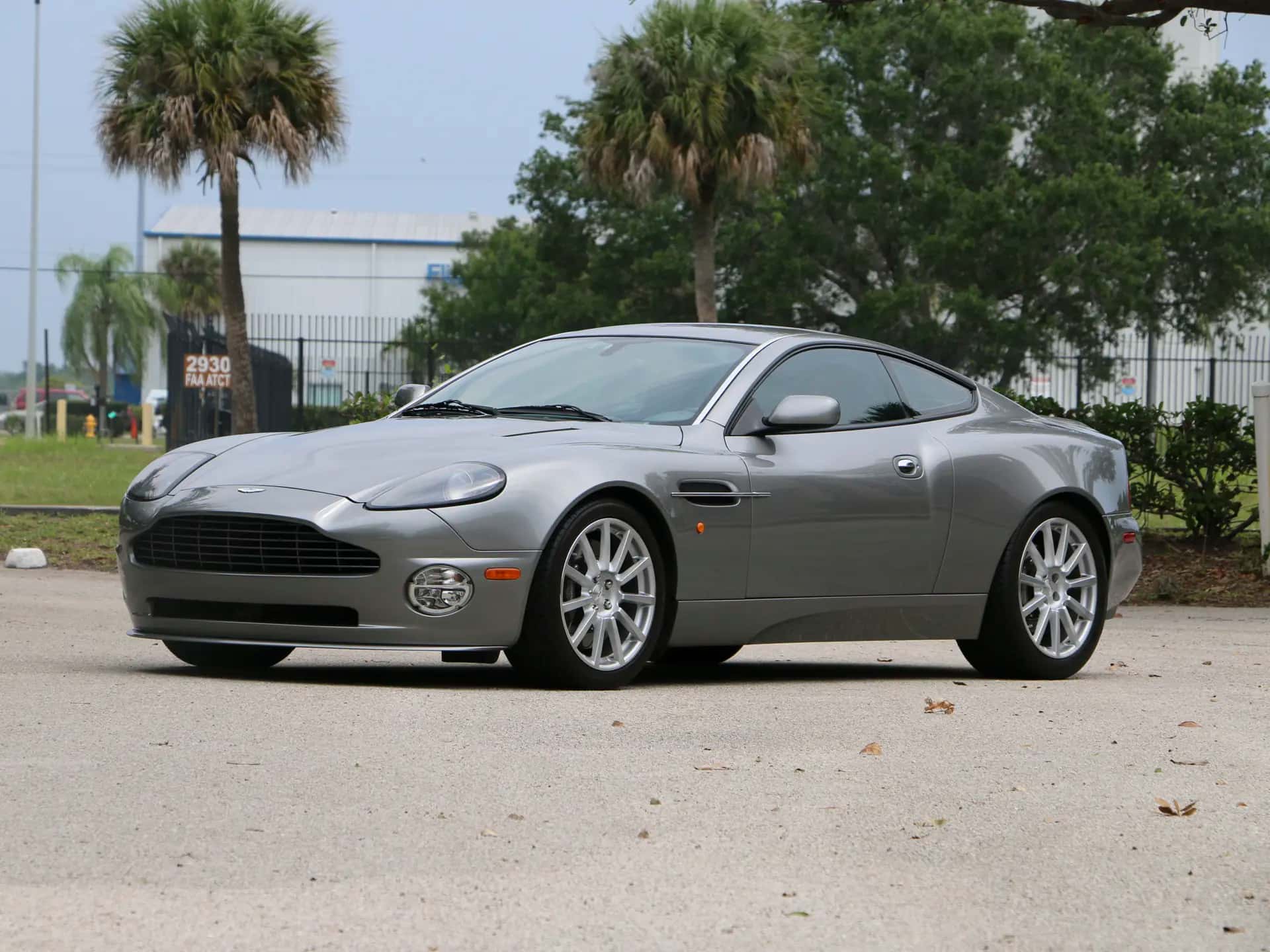 2005 Aston Martin Vanquish S sold for $0