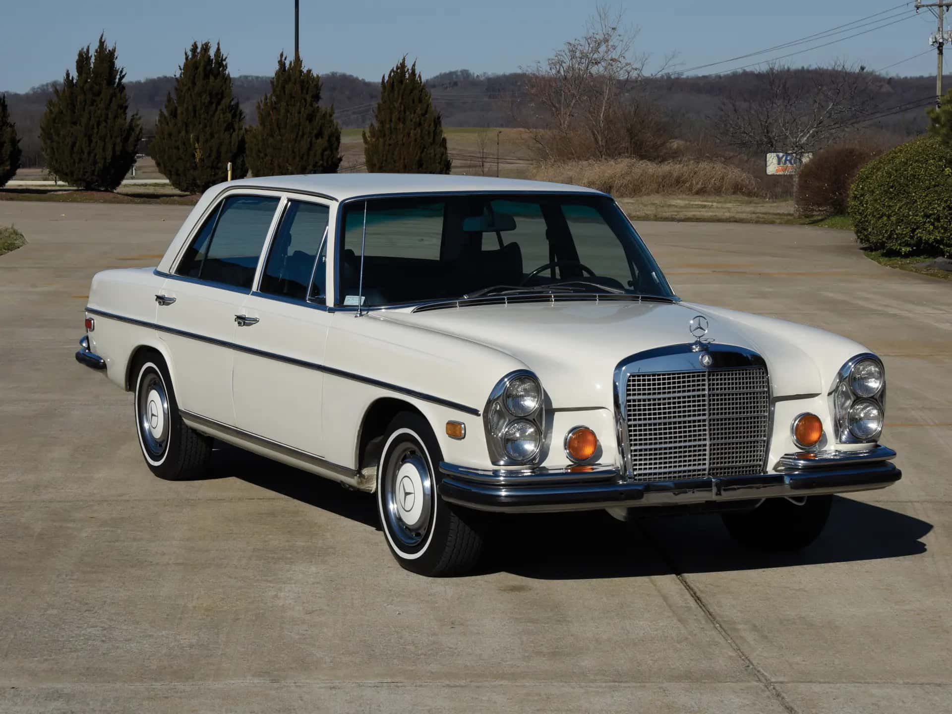 1973 Mercedes-Benz 280 SEL 4.5 sold for $16,500