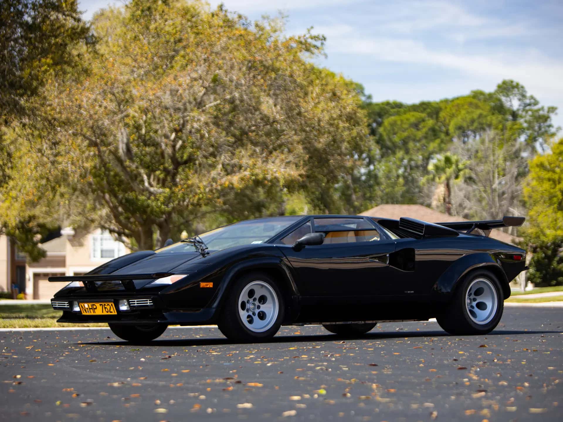 1983 Lamborghini Countach LP5000 S sold for $275,000