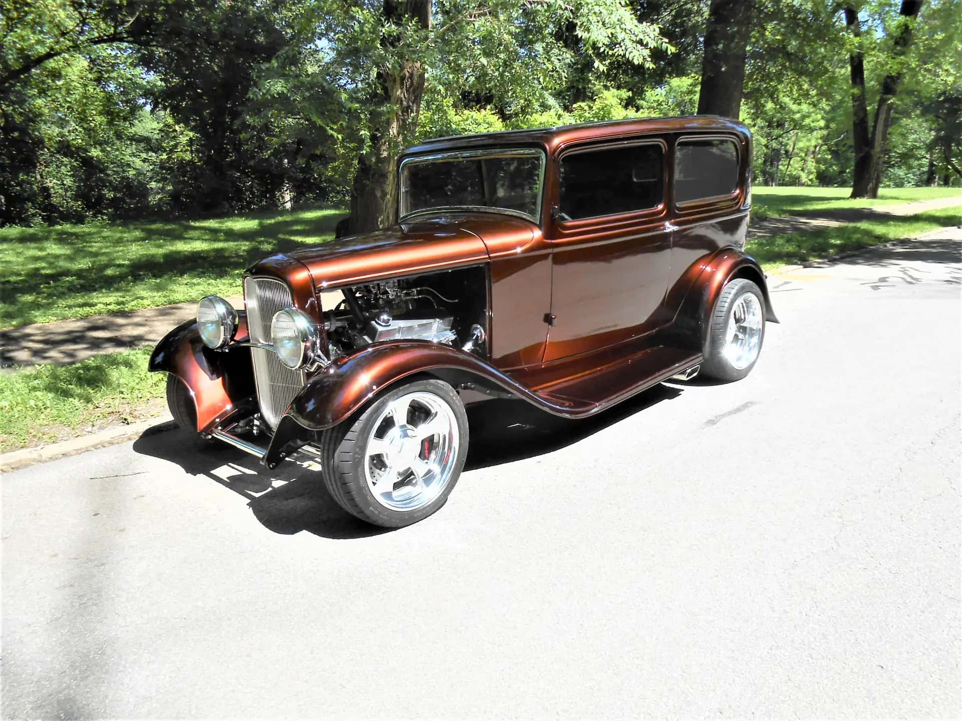 1932 Ford Custom sold for $47,300