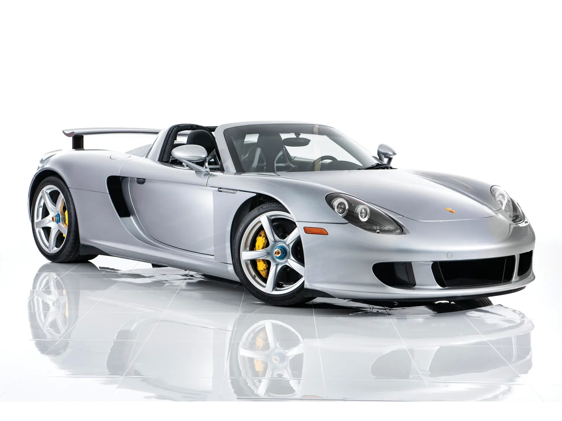 2004 Porsche Carrera GT sold for $786,000