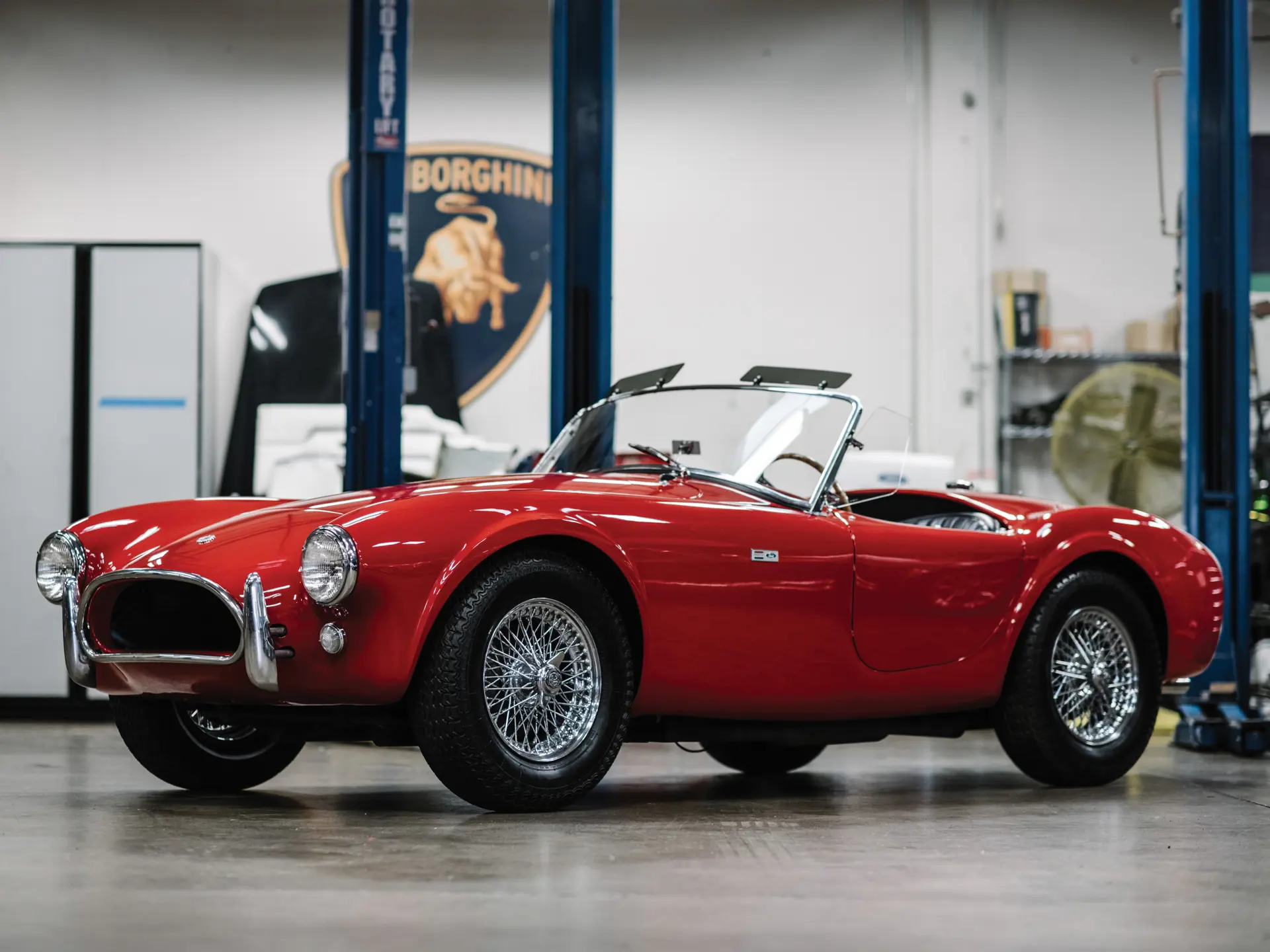 1963 Shelby 260 Cobra sold for $577,000