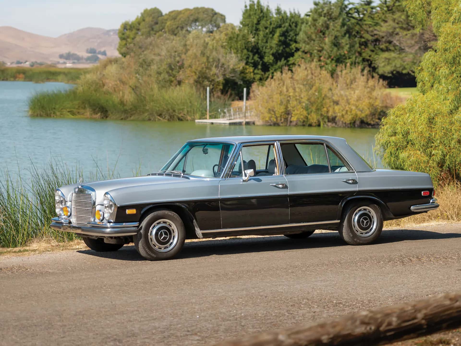 1971 Mercedes-Benz 300 SEL 6.3 sold for $36,400