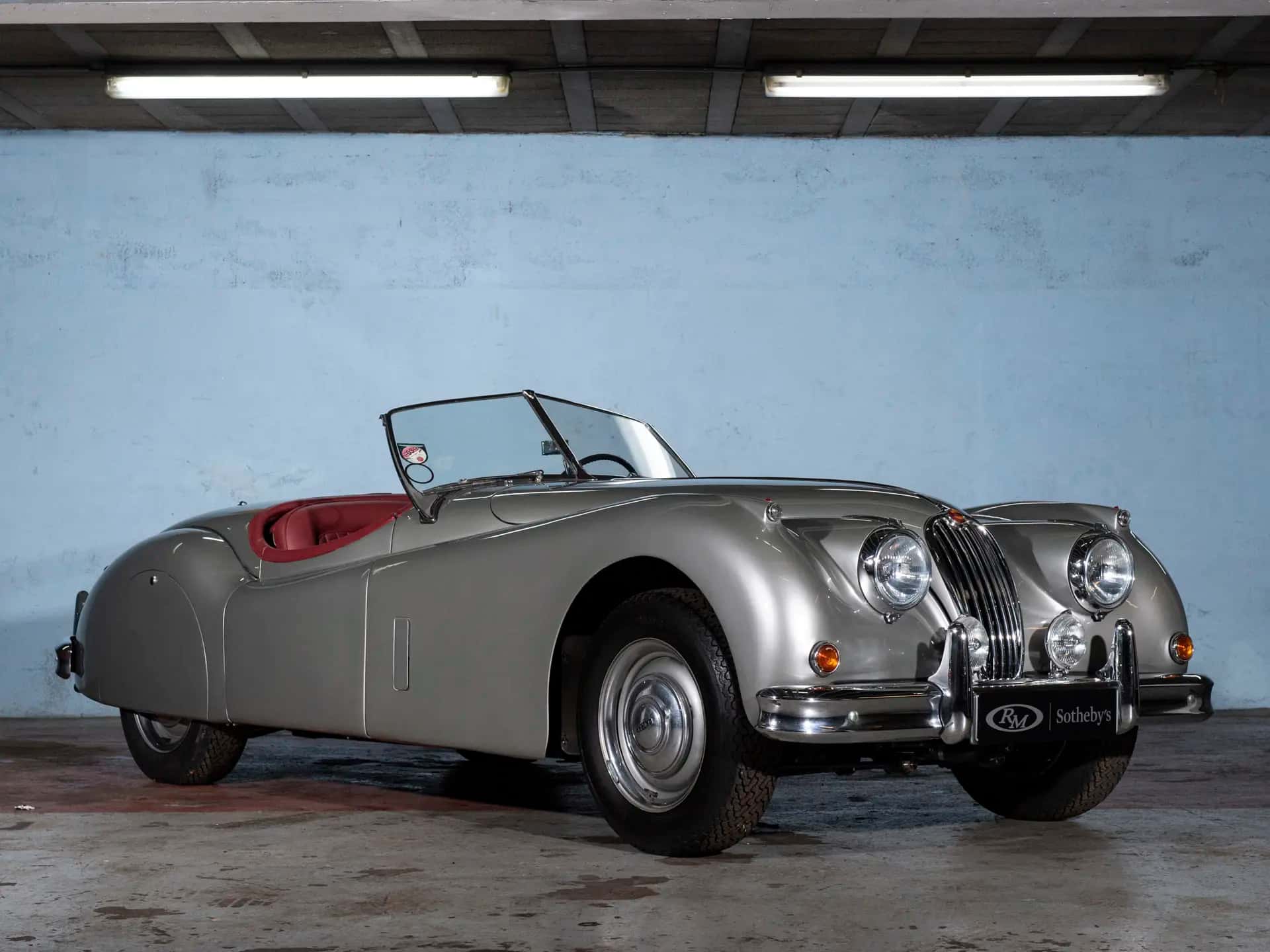 1954 Jaguar XK 140 Roadster sold for €80,500