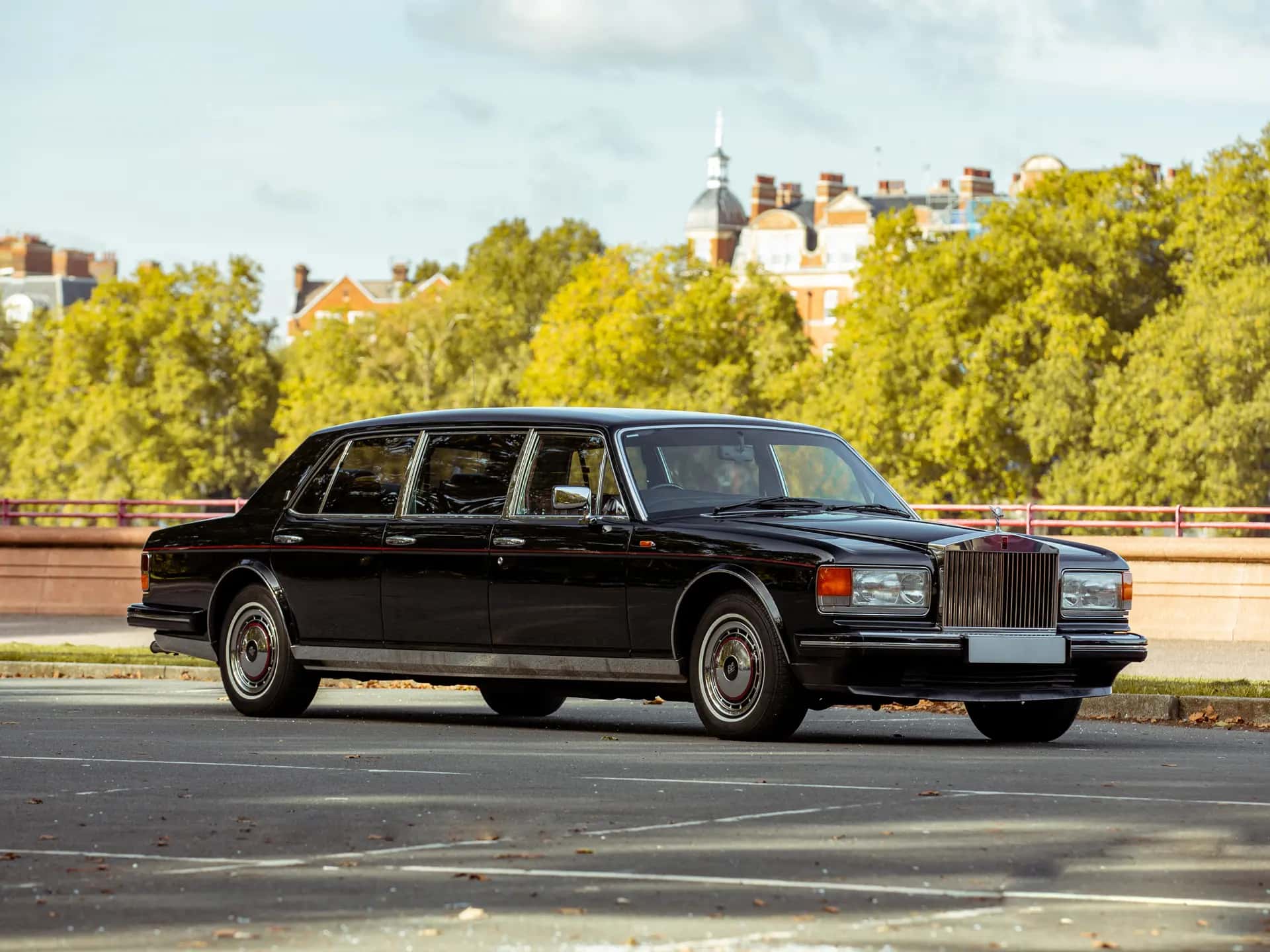 1995 Rolls-Royce Silver Spirit III Limousine sold for £31,050