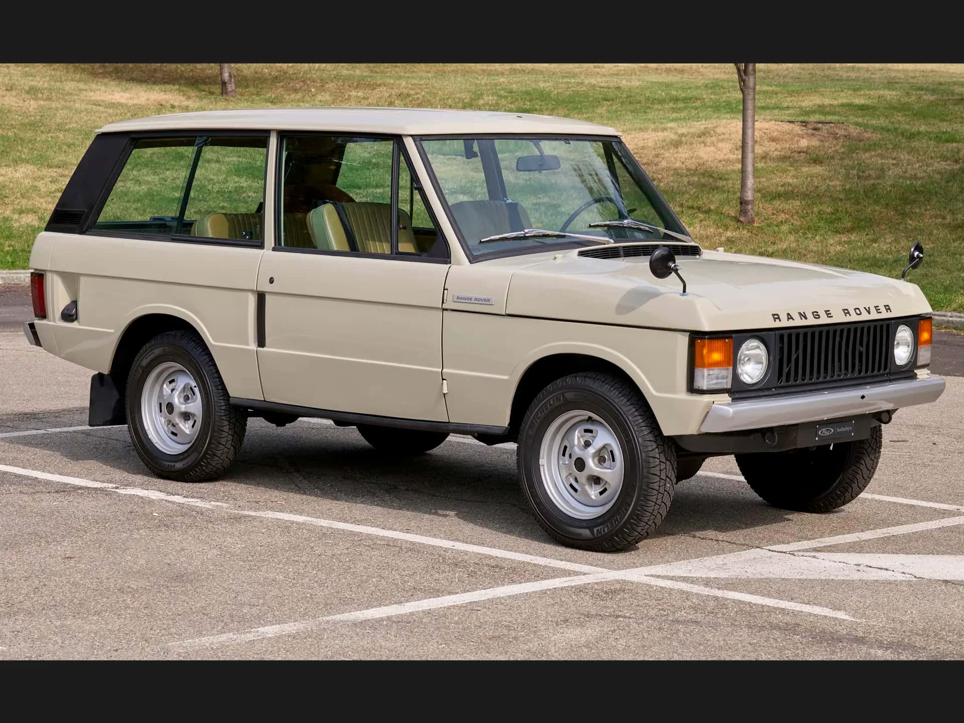 1975 Land Rover Range Rover sold for €0