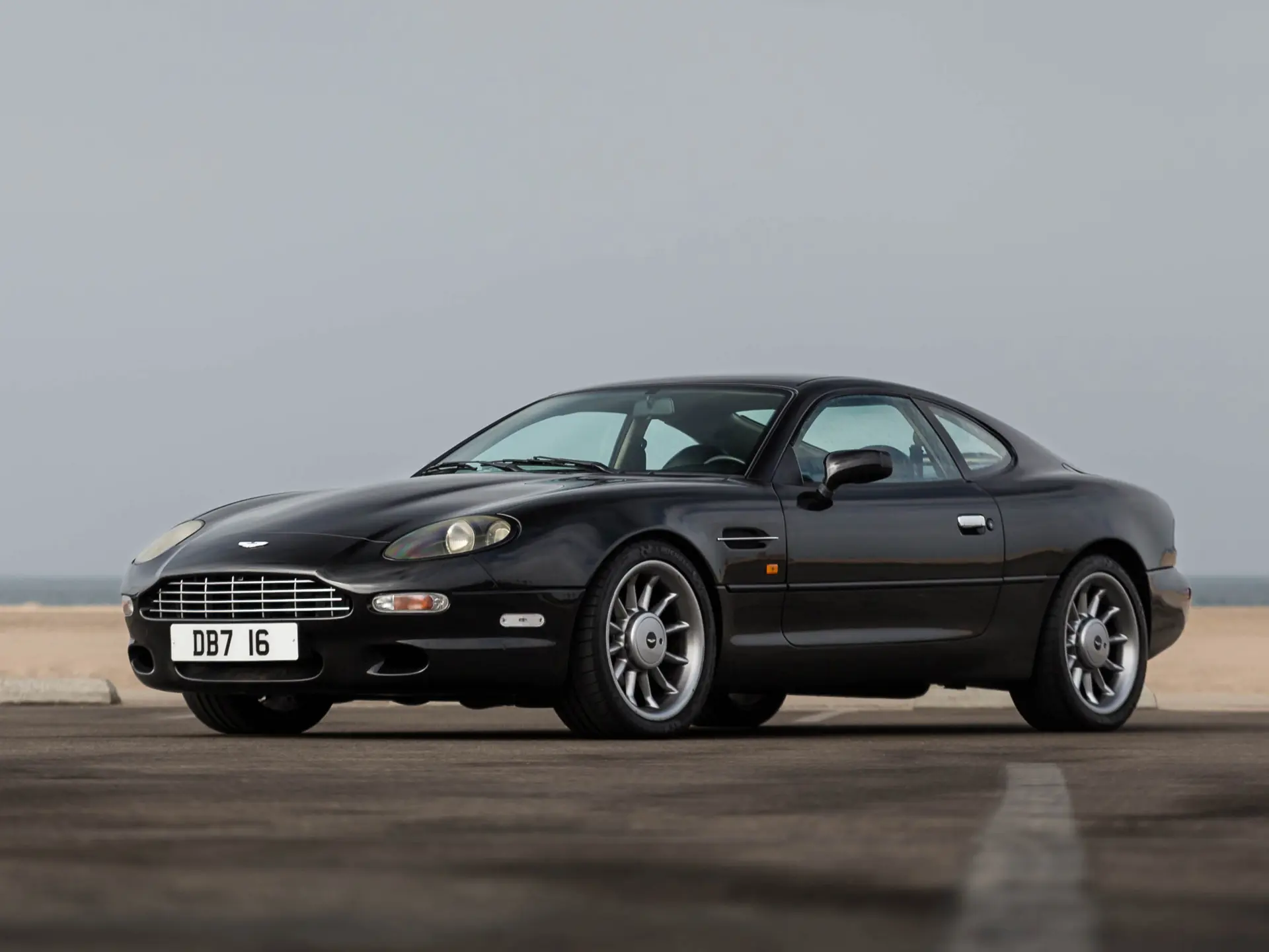 1998 Aston Martin DB7 sold for $19,250