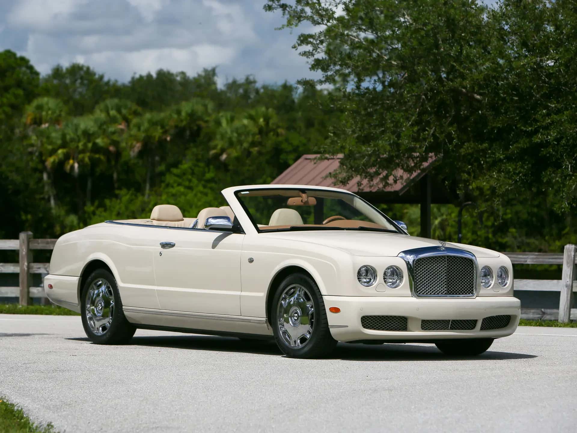2009 Bentley Azure sold for $0