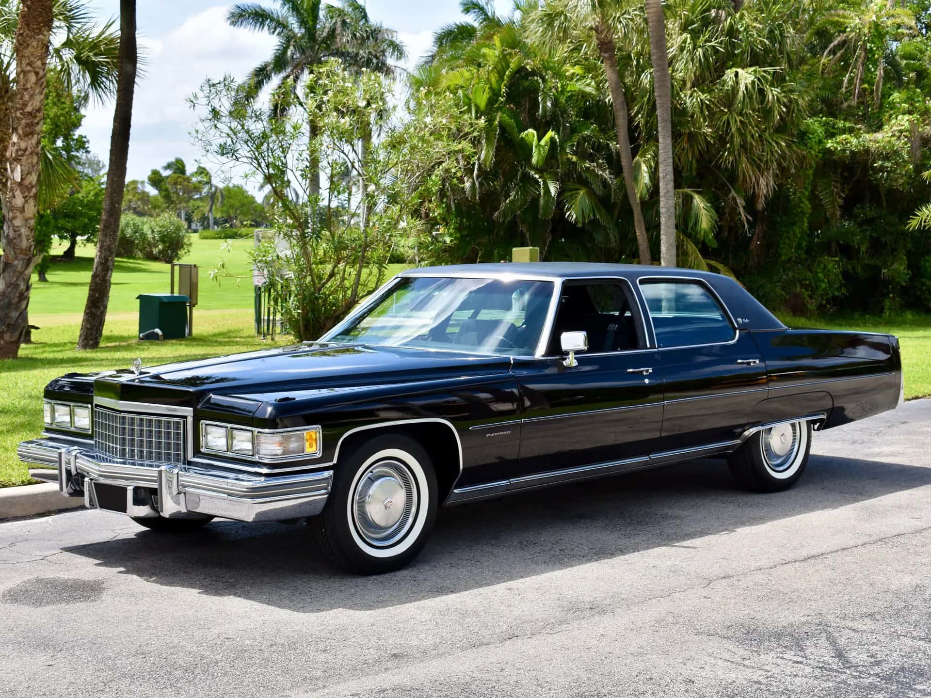 1976 Cadillac Fleetwood Brougham sold for $34,100