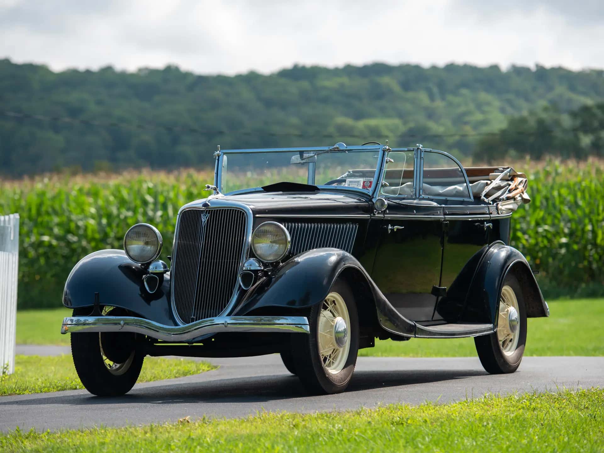 1934 Ford DeLuxe Phaeton sold for $35,750