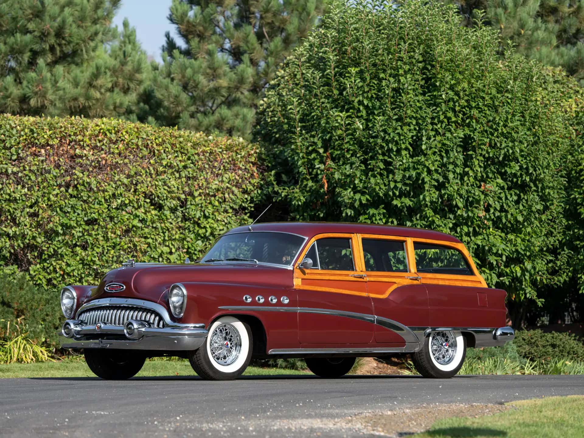 1953 Buick Roadmaster Estate Wagon sold for $48,400