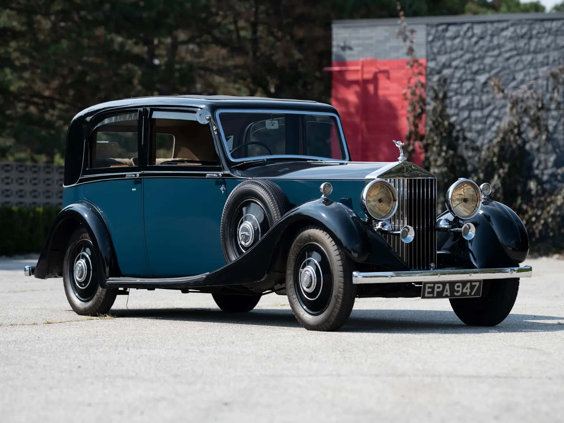 1936 Rolls-Royce 25/30 Saloon sold for $30,800