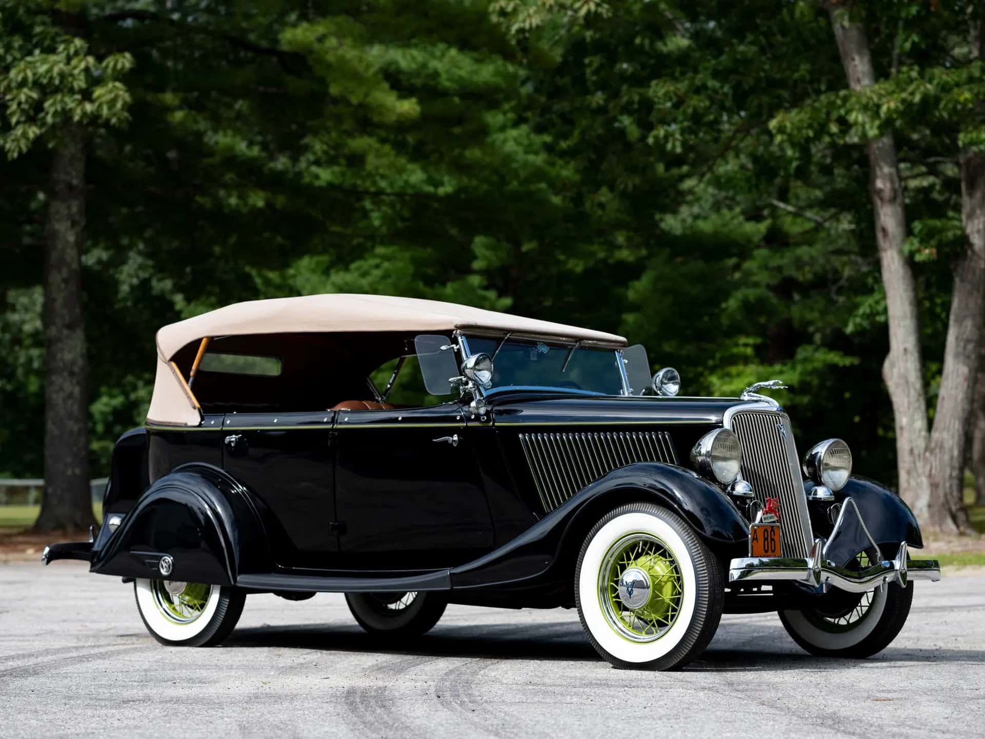 1934 Ford DeLuxe Phaeton sold for $57,750