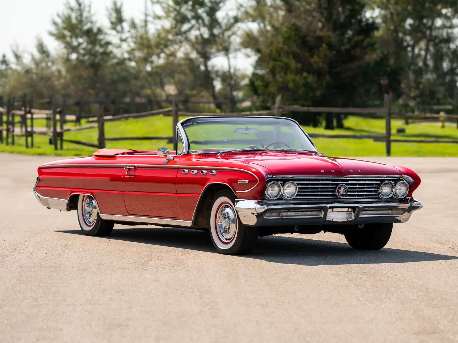 1961 Buick Electra 225 Convertible sold for $21,450