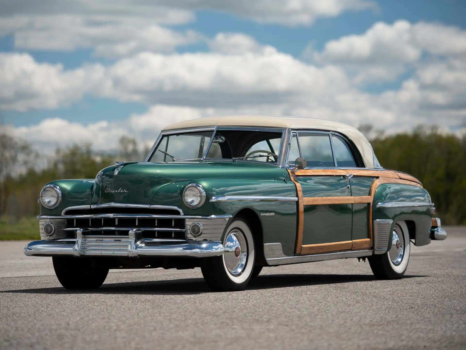 1950 Chrysler Town and Country Newport sold for $17,050