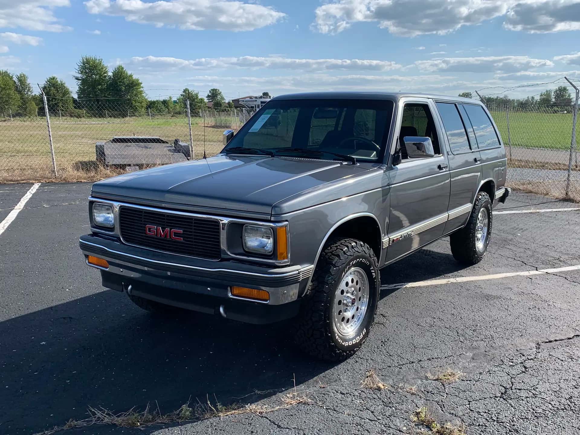 1991 GMC S-15 Jimmy SLE sold for $0