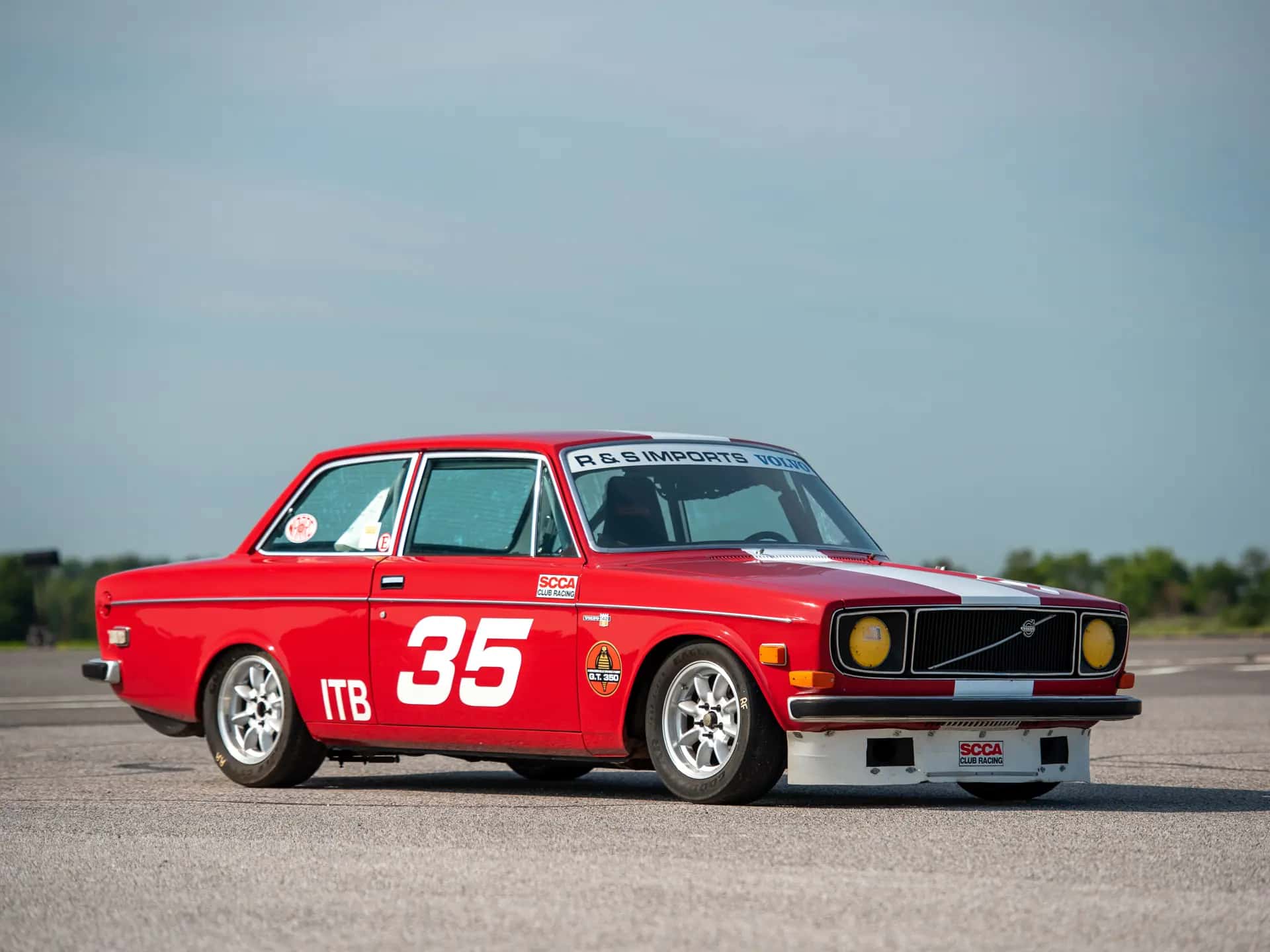 1972 Volvo 142E SCCA Racecar sold for $8,800