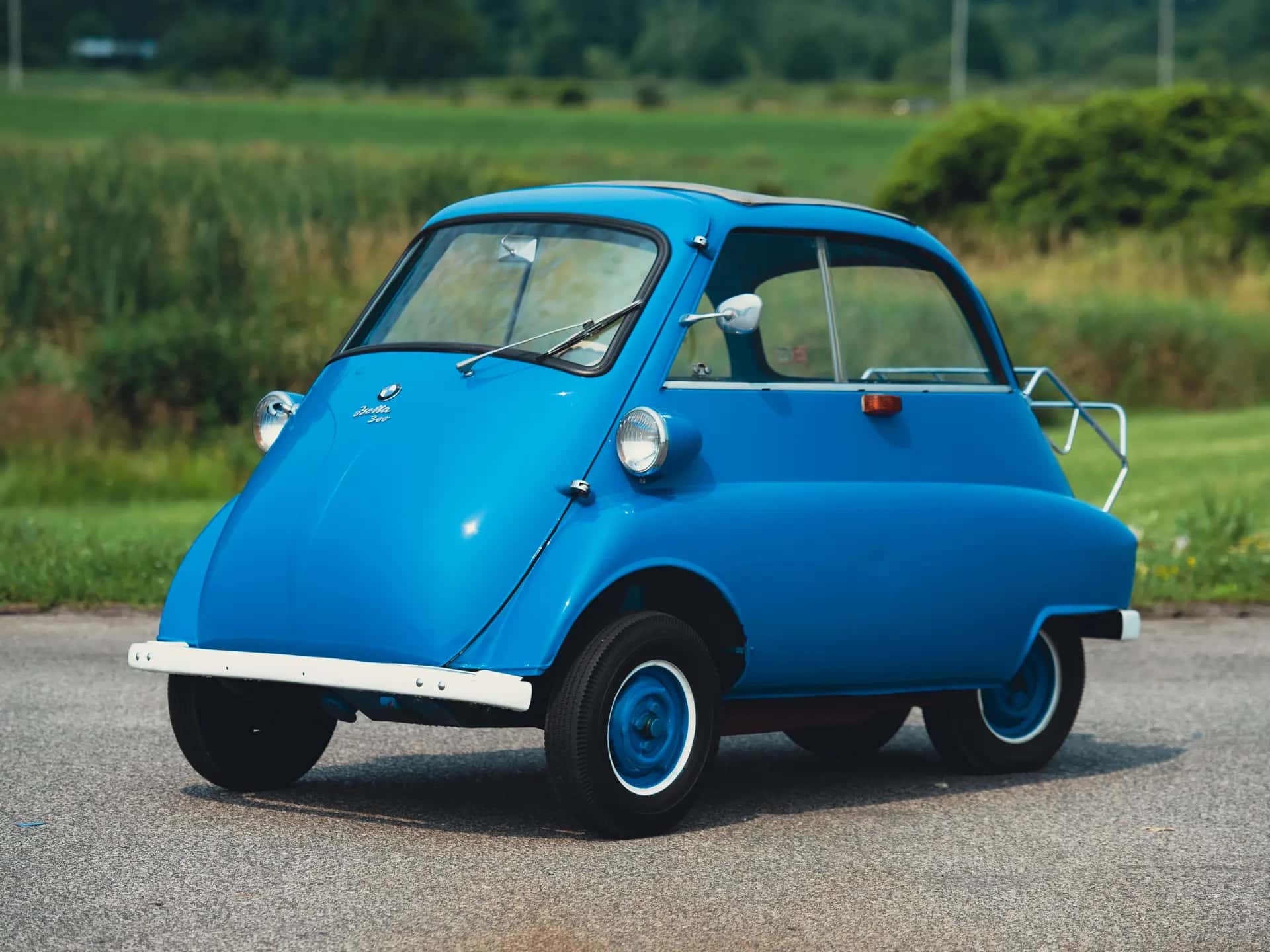 1959 BMW Isetta 300 sold for $16,500