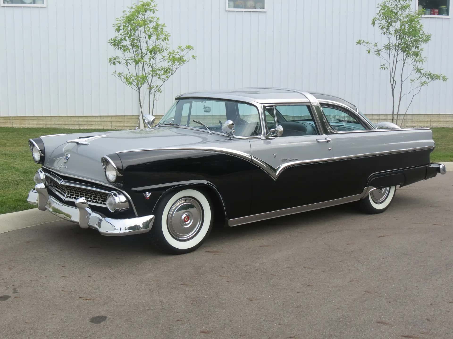1955 Ford Crown Victoria sold for $27,500