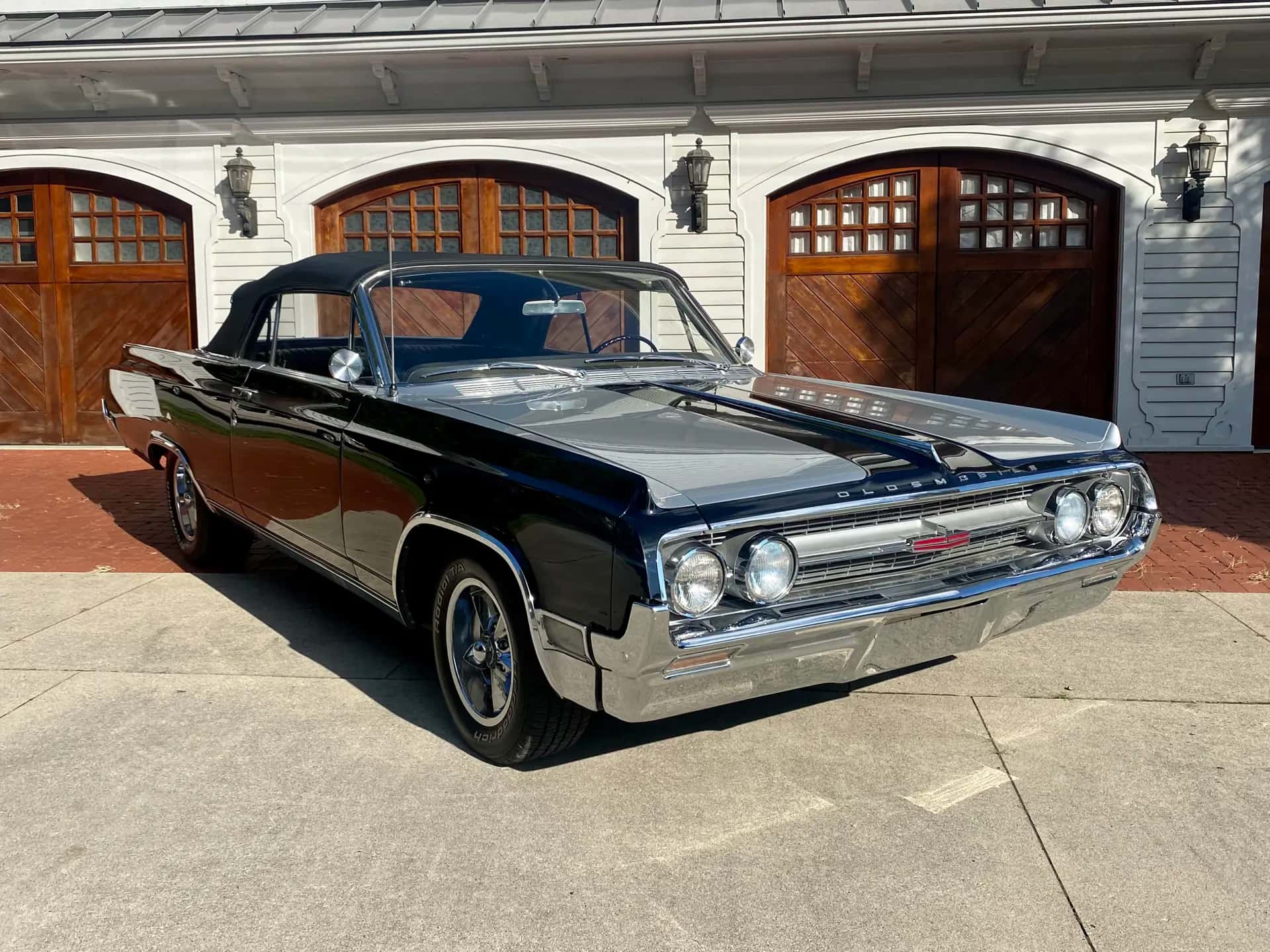 1964 Oldsmobile Jetstar 88 Convertible Coupe sold for $0