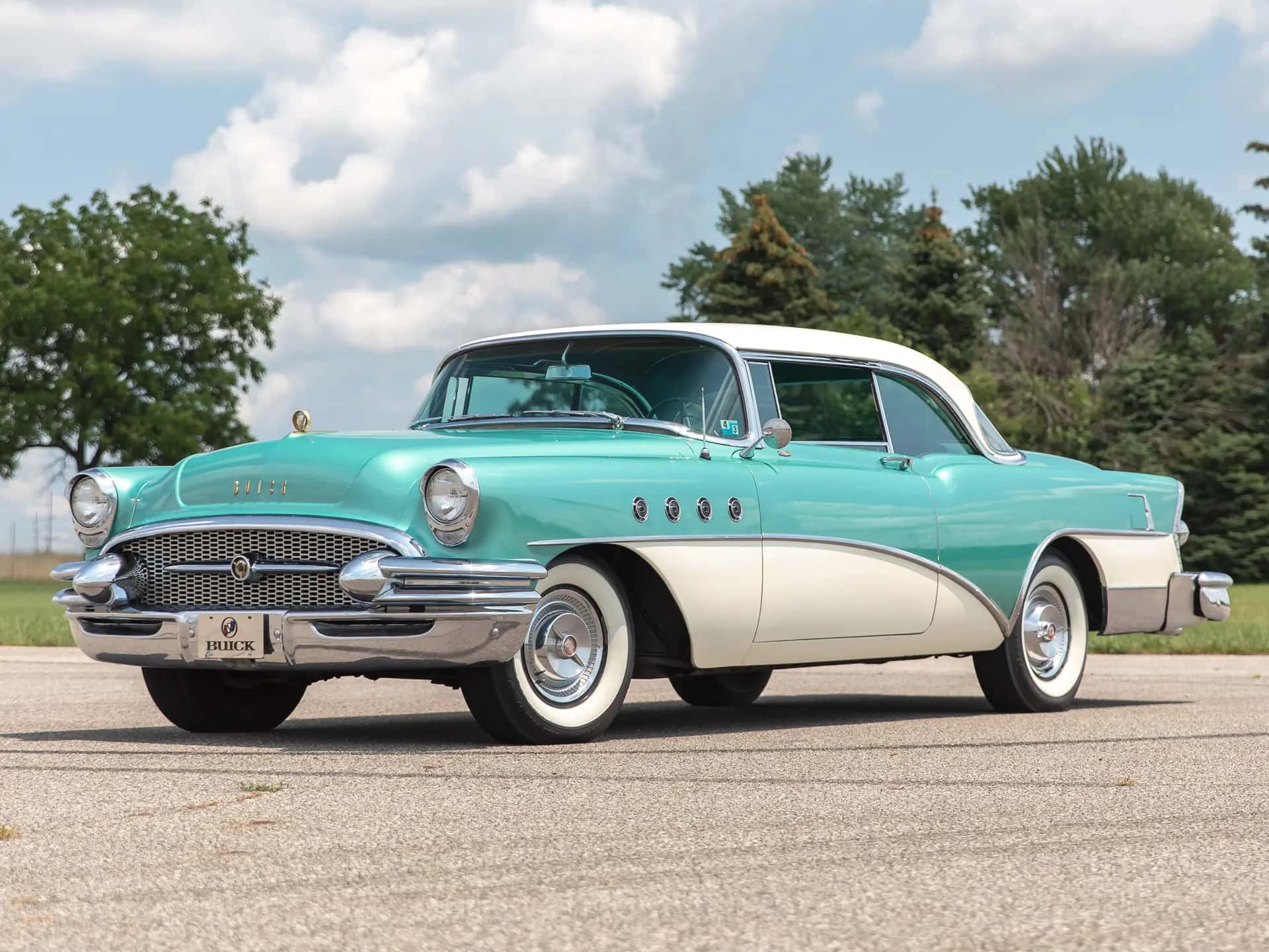 1955 Buick Roadmaster Riviera sold for $25,300