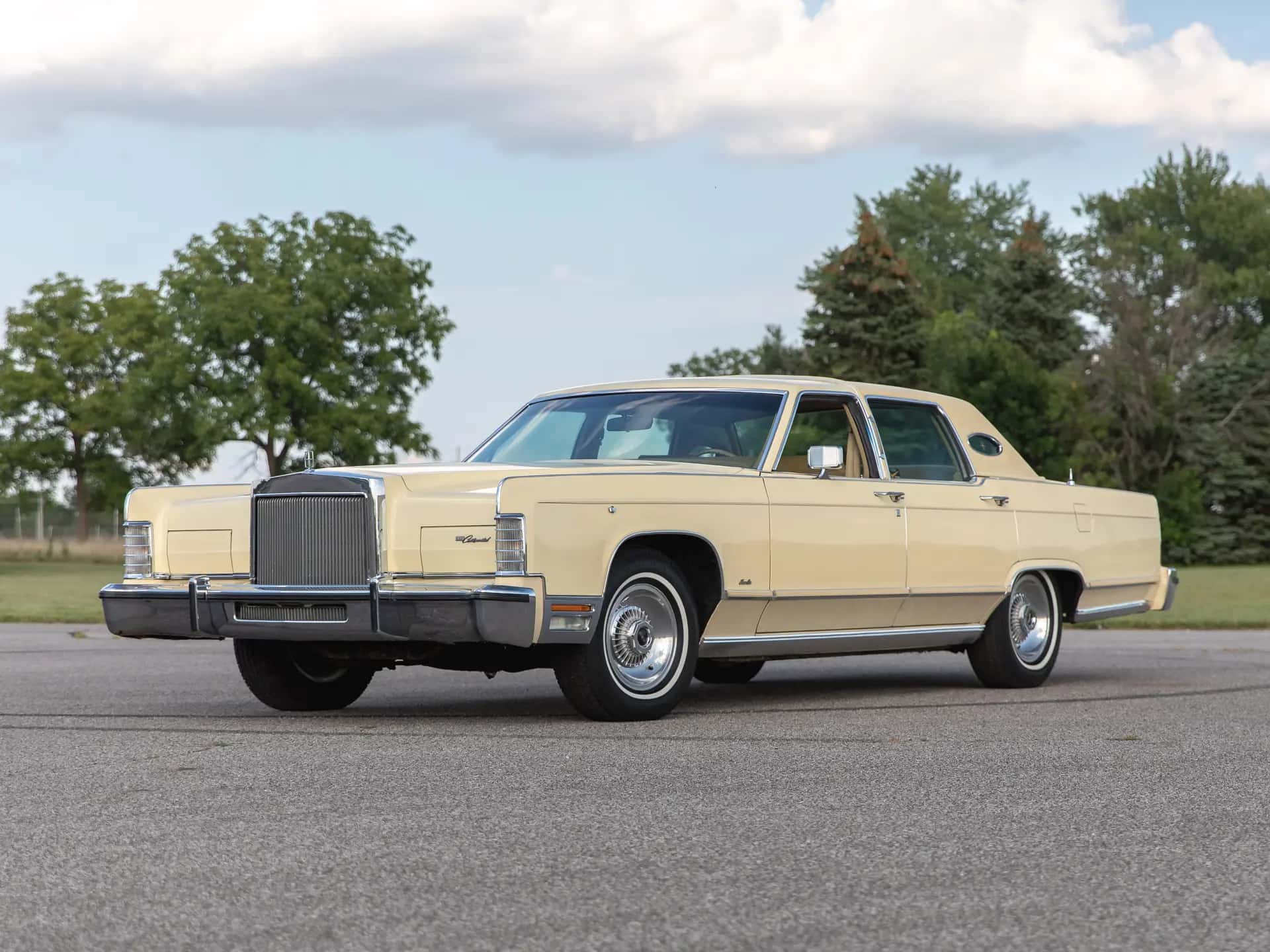 1978 Lincoln Continental Town Car sold for $19,800