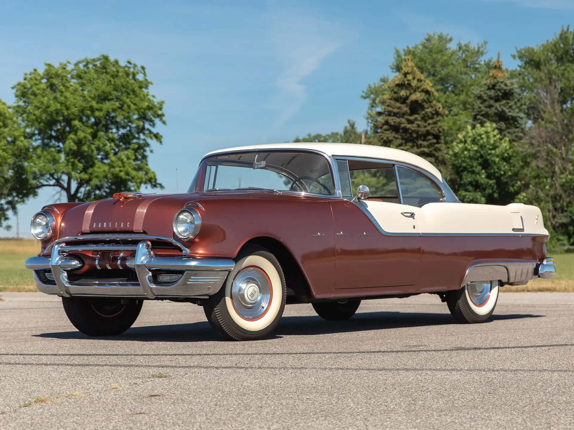 1955 Pontiac Starchief Custom Catalina Coupe sold for $25,300