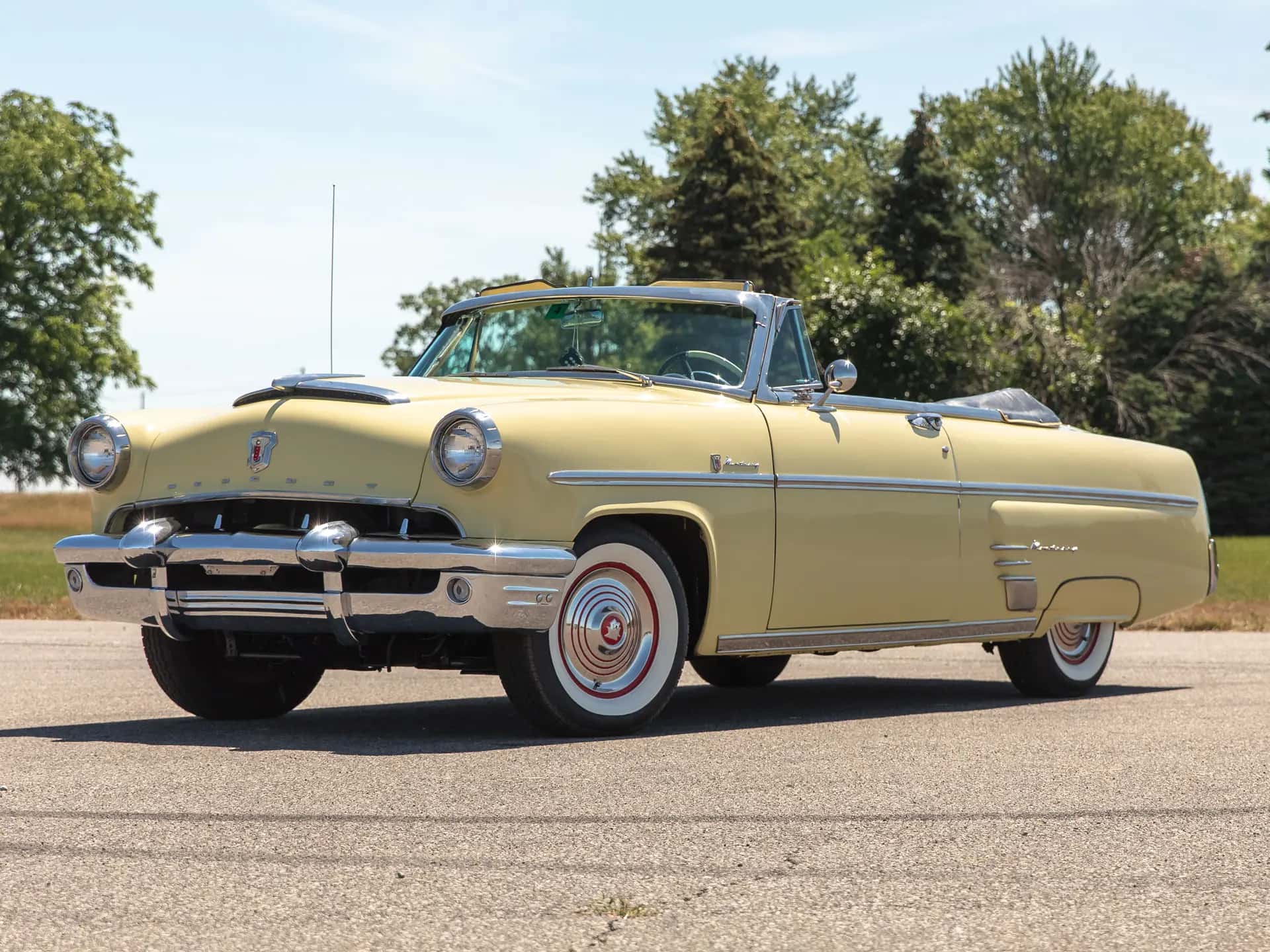 1953 Mercury Monterey Convertible sold for $27,500
