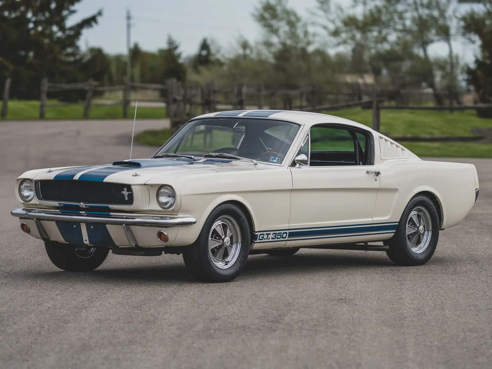 1965 Shelby GT350 sold for $362,500