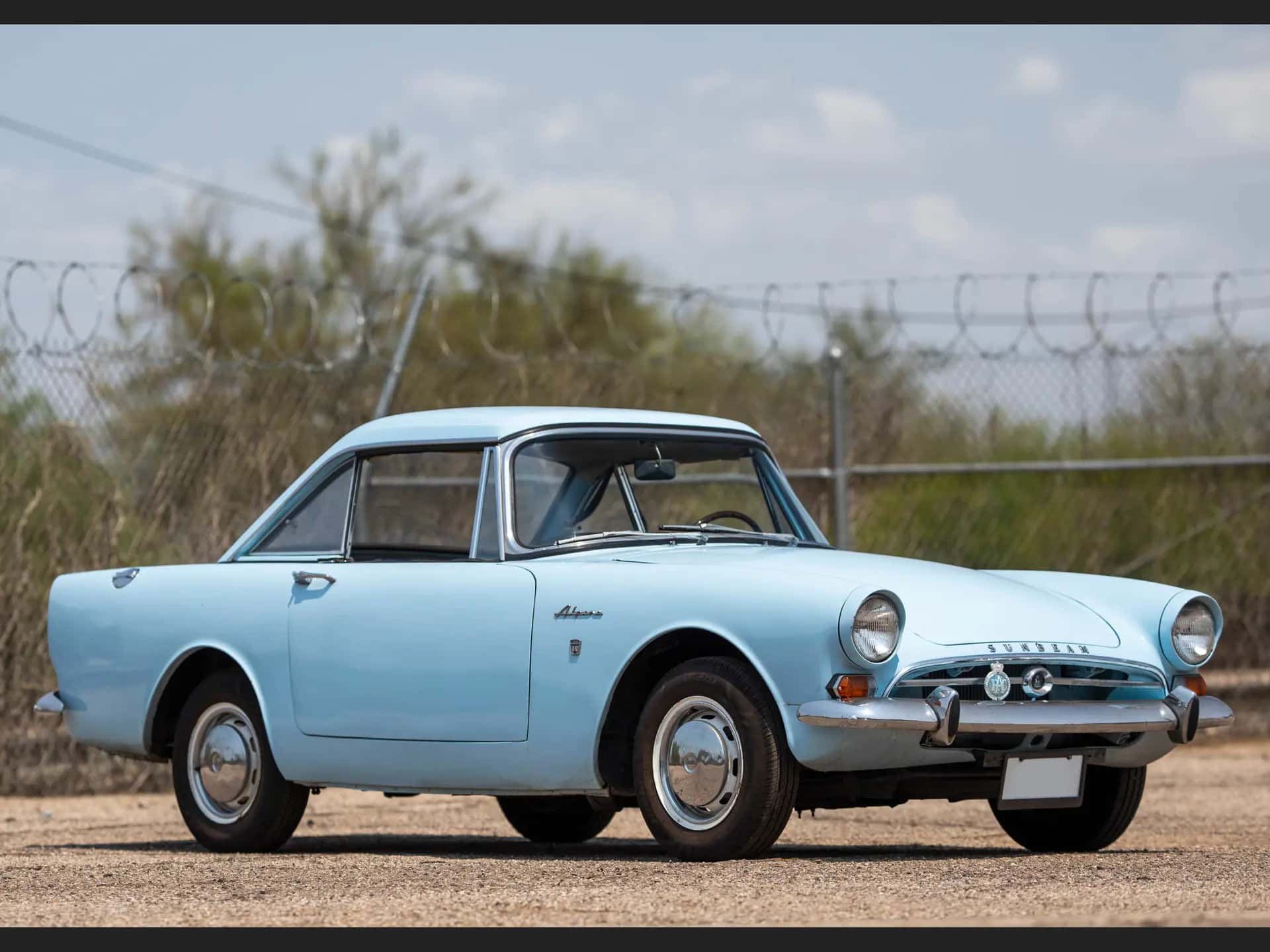 1964 Sunbeam Alpine sold for $2,860