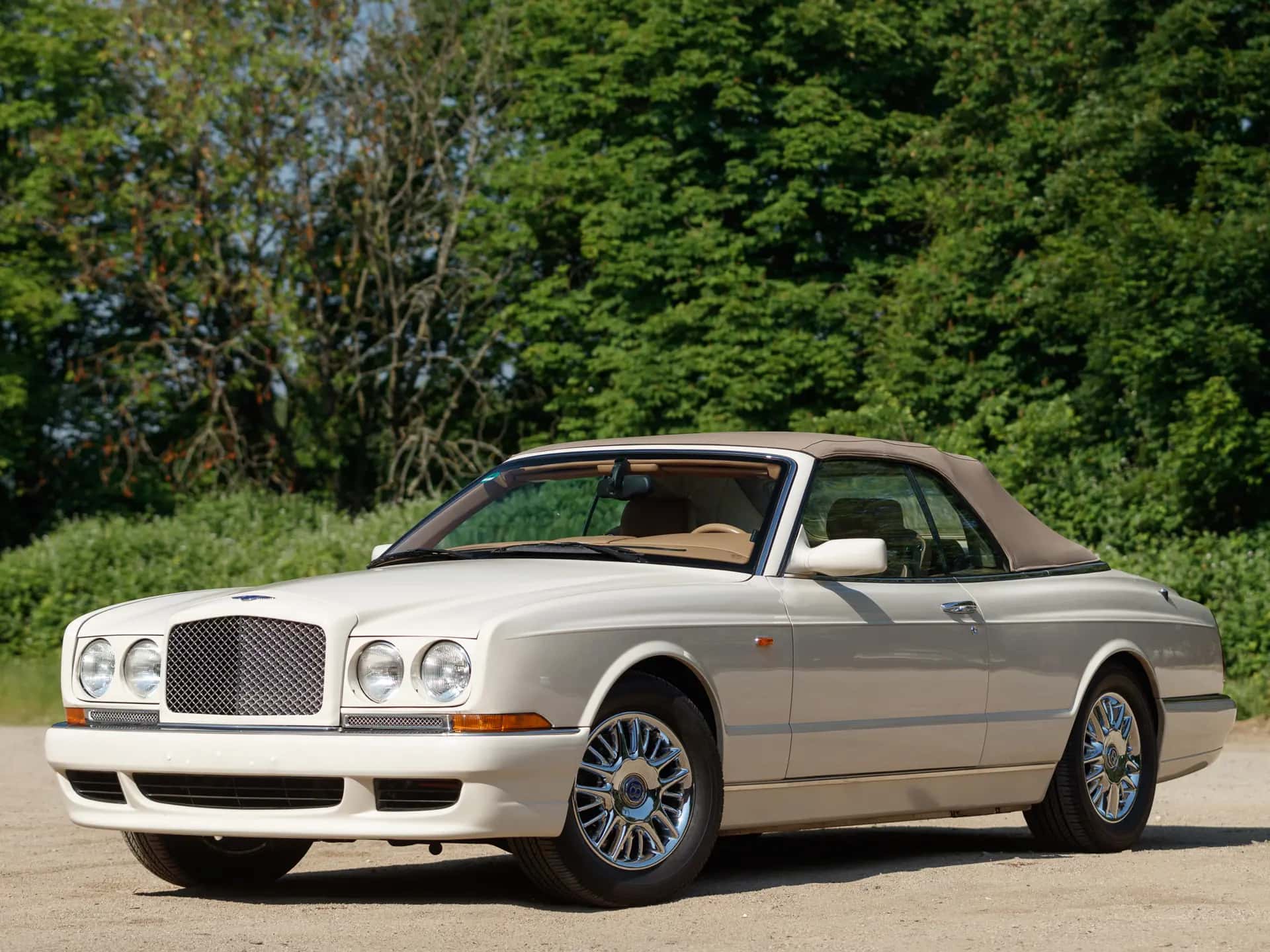 2001 Bentley Azure sold for €74,800