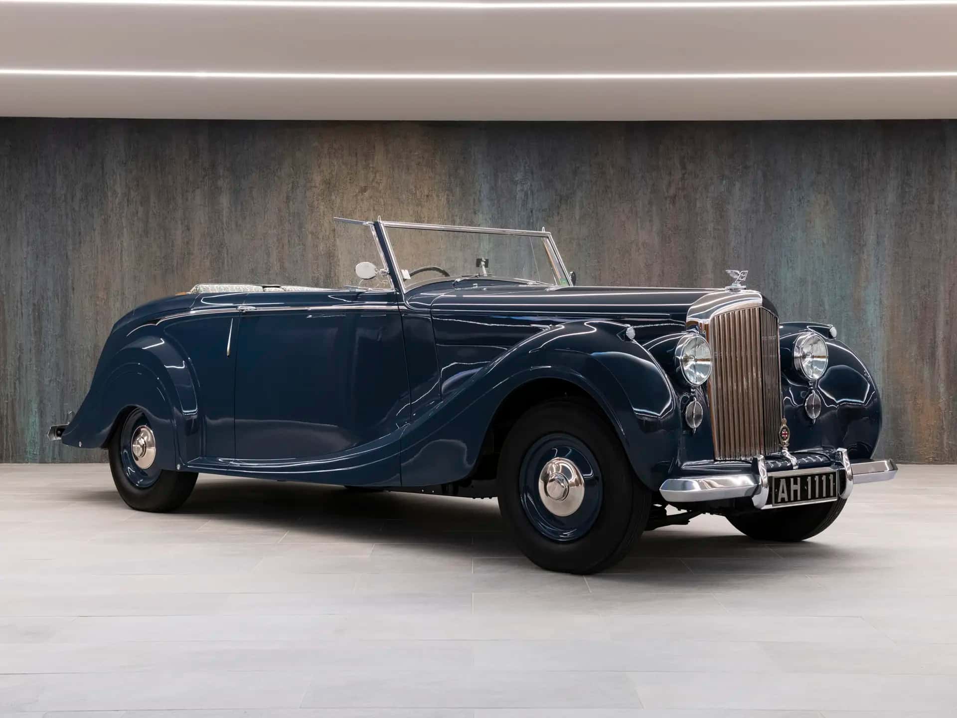 1947 Bentley Mark VI Drophead Coupé 'Maharaja of Baroda' sold for $286,250