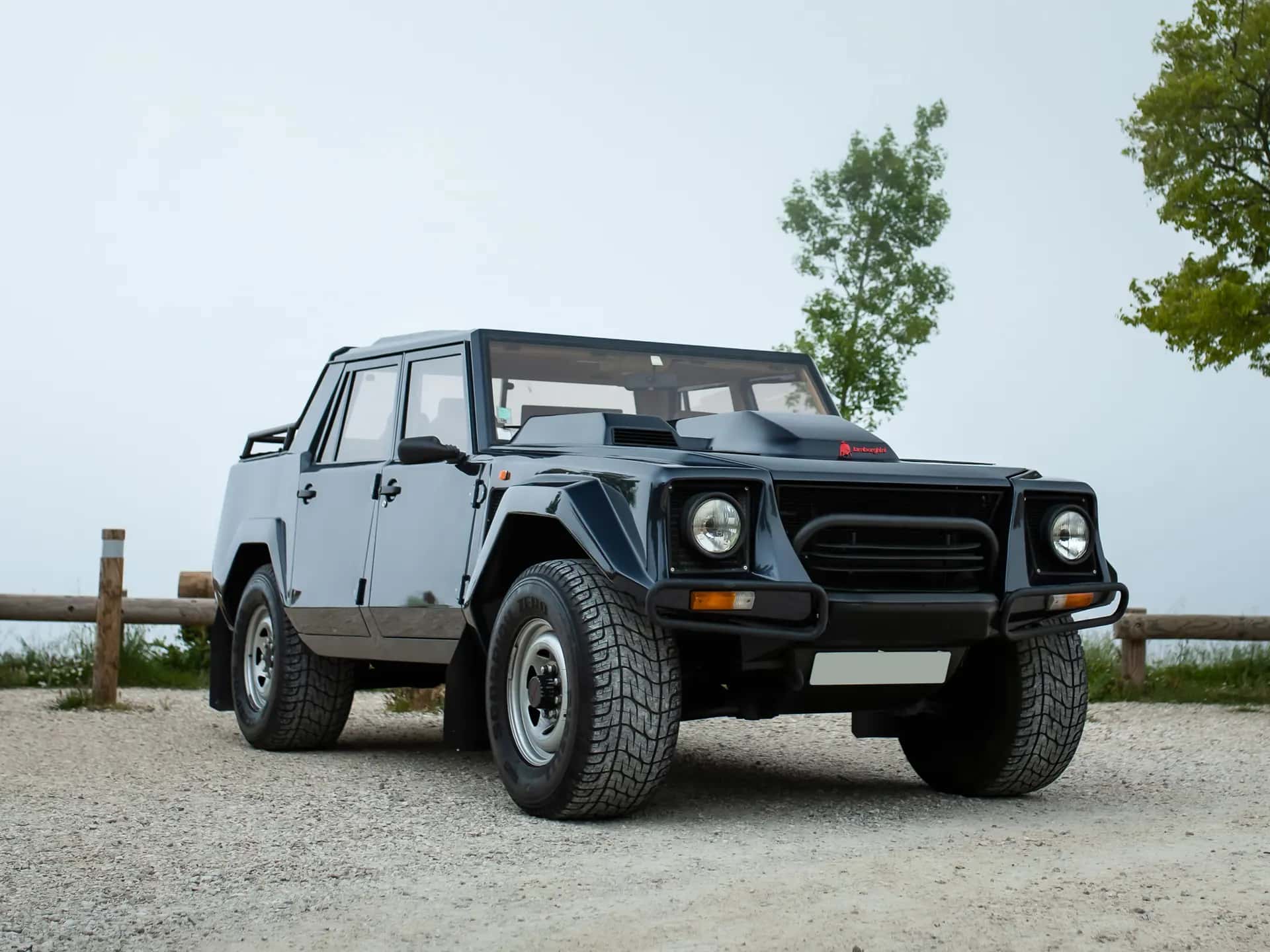 1988 Lamborghini LM002 sold for €393,125