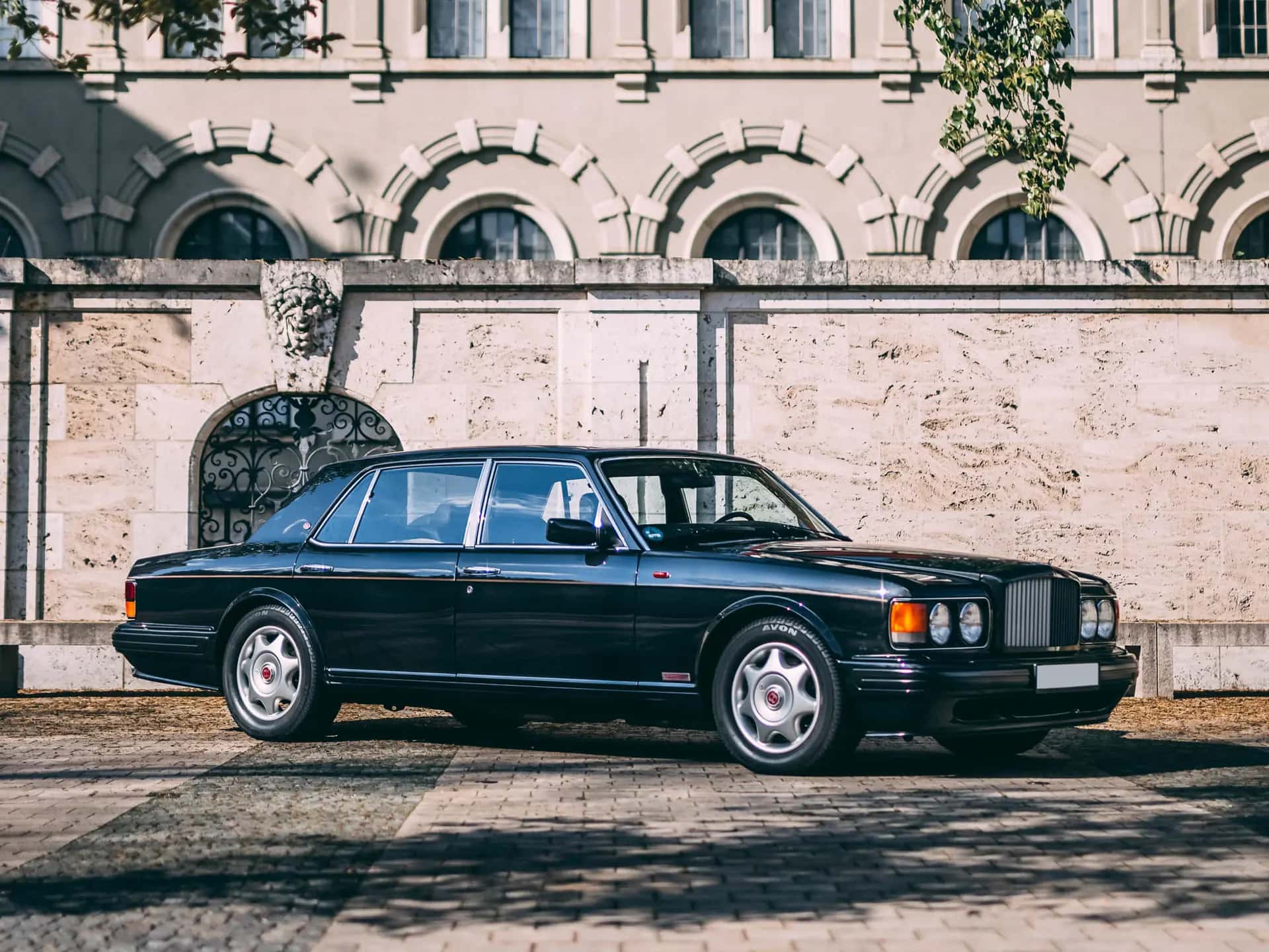 1997 Bentley Turbo R LWB sold for €0