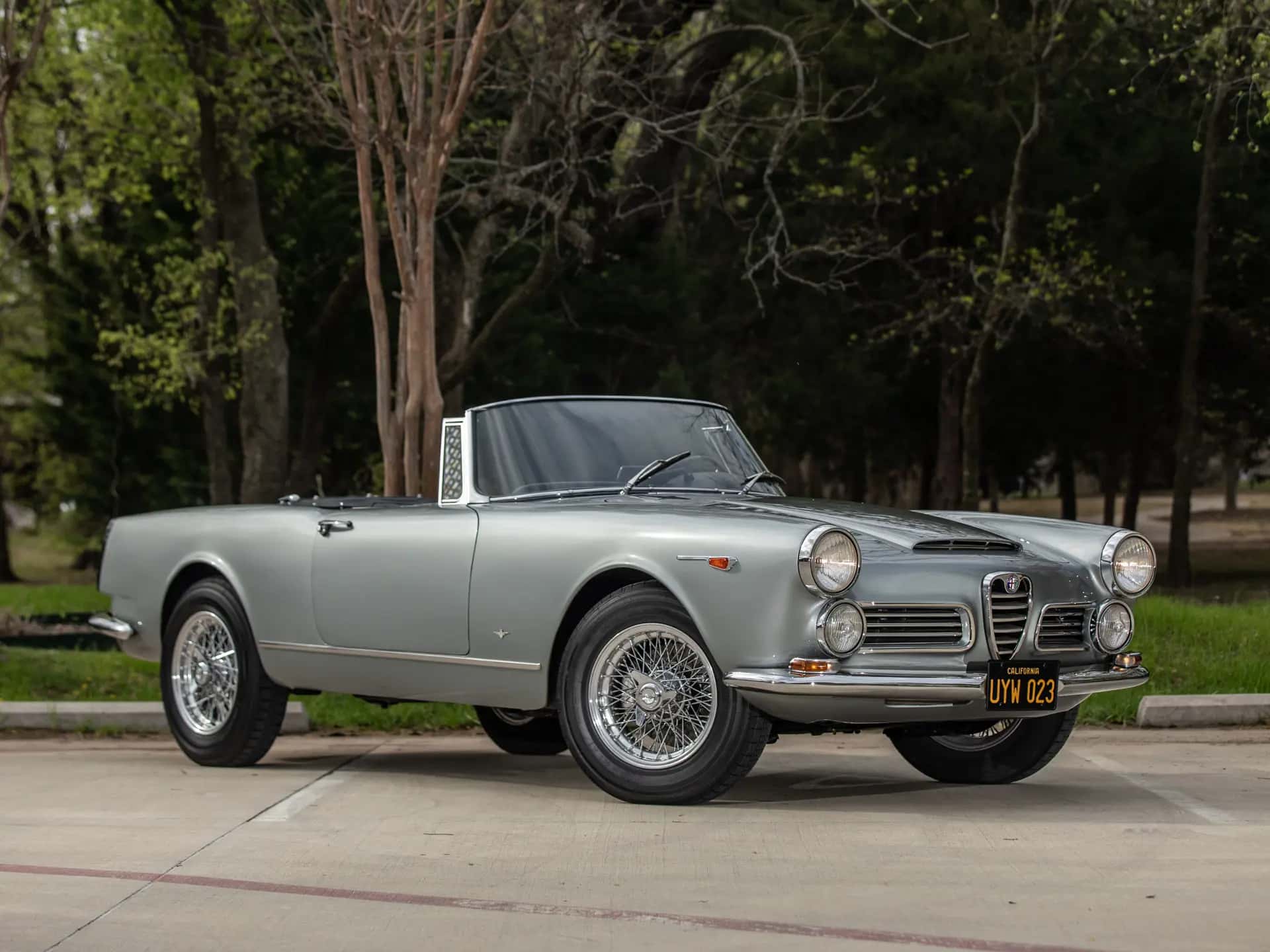 1964 Alfa Romeo 2600 Spider sold for $246,400