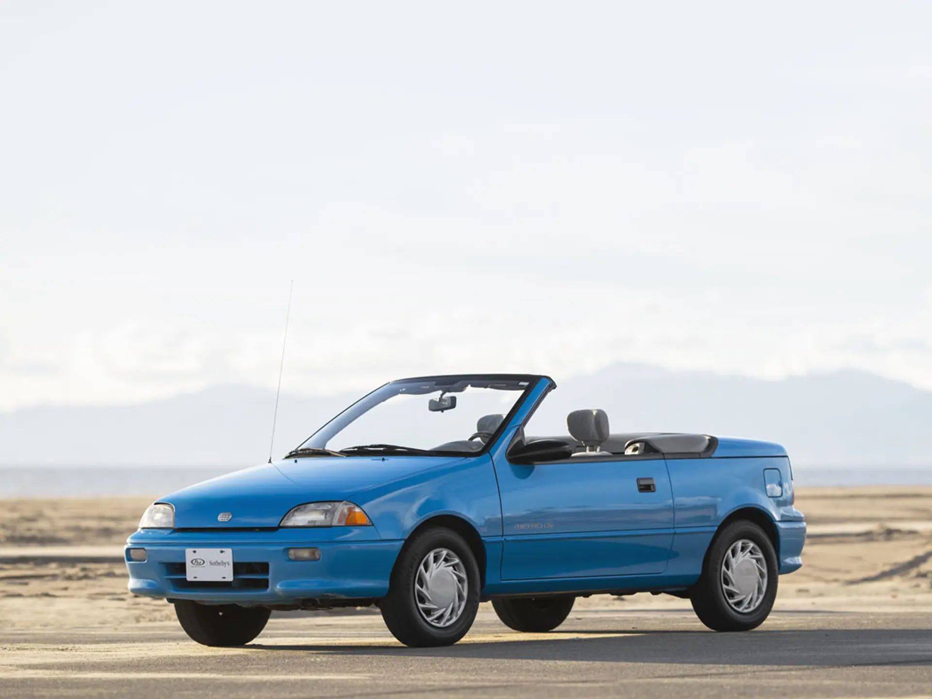1992 Geo Metro Convertible sold for $4,400