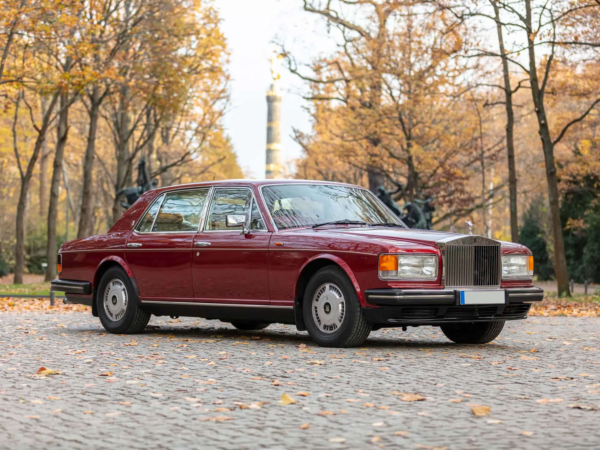 1995 Rolls-Royce Flying Spur sold for €17,600