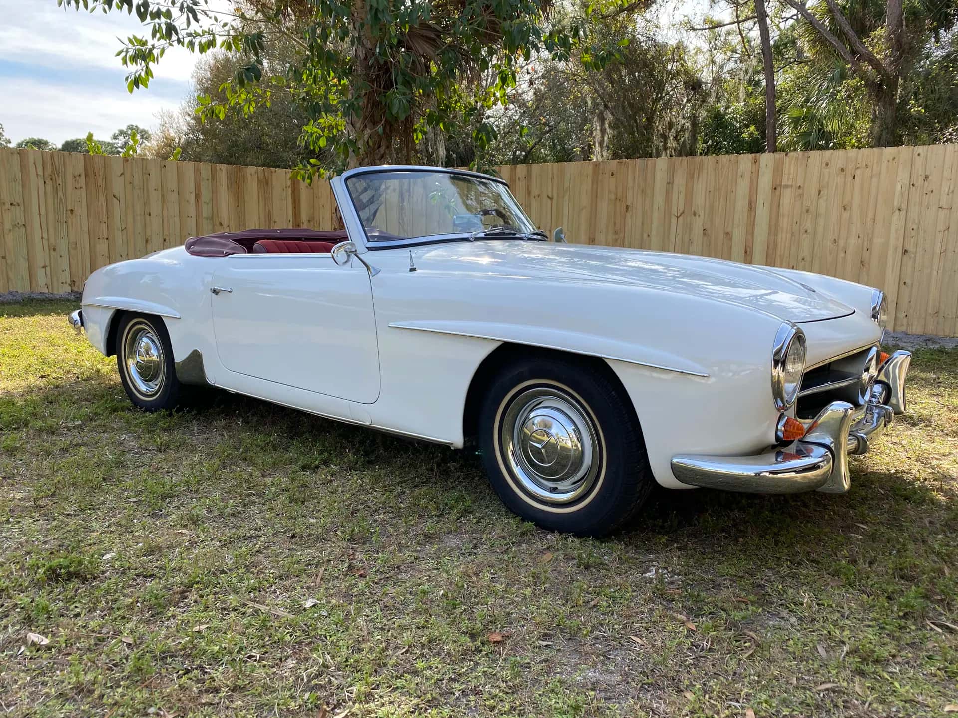 1962 Mercedes-Benz 190 SL sold for $63,800