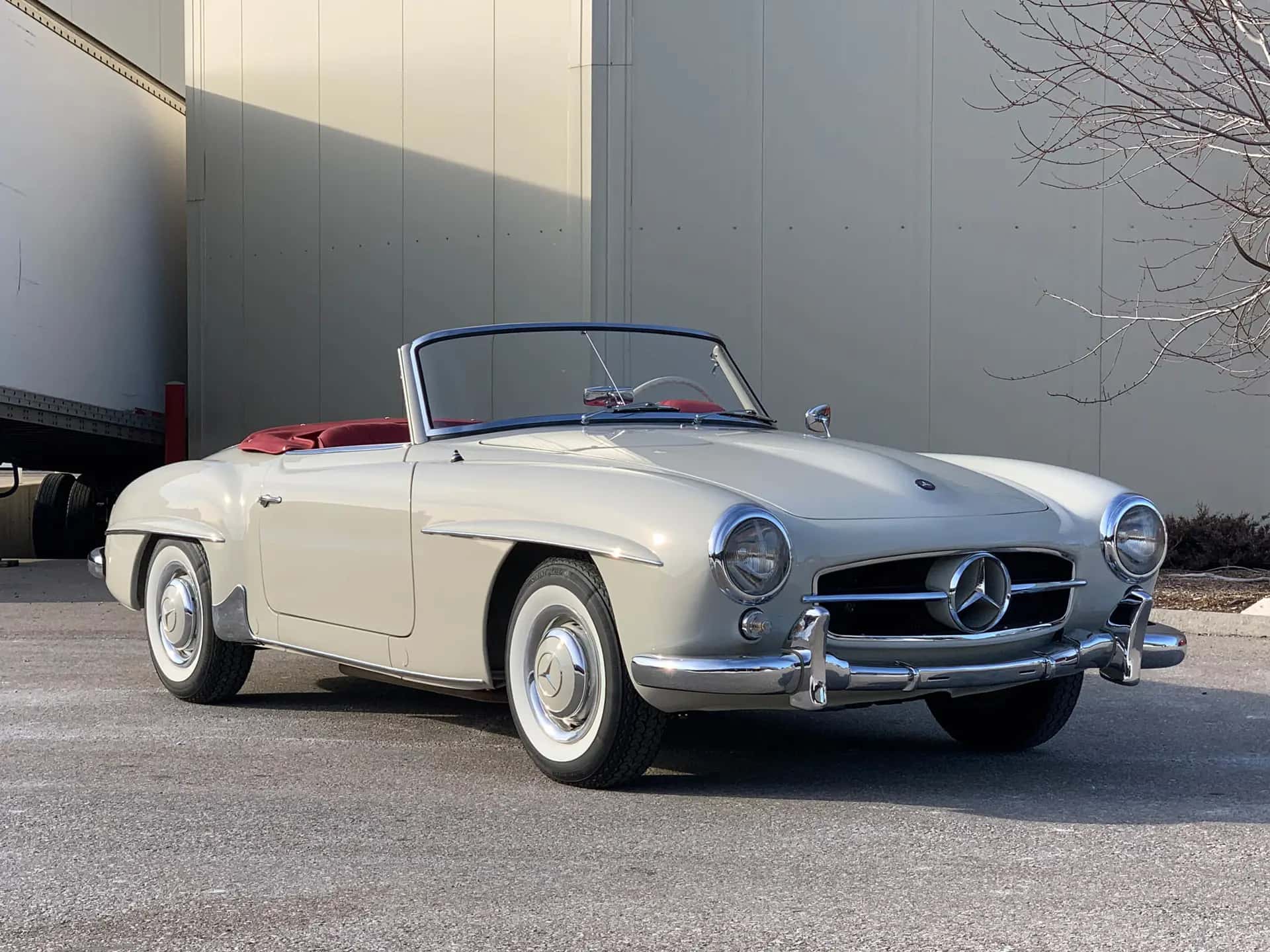 1956 Mercedes-Benz 190 SL sold for $110,000